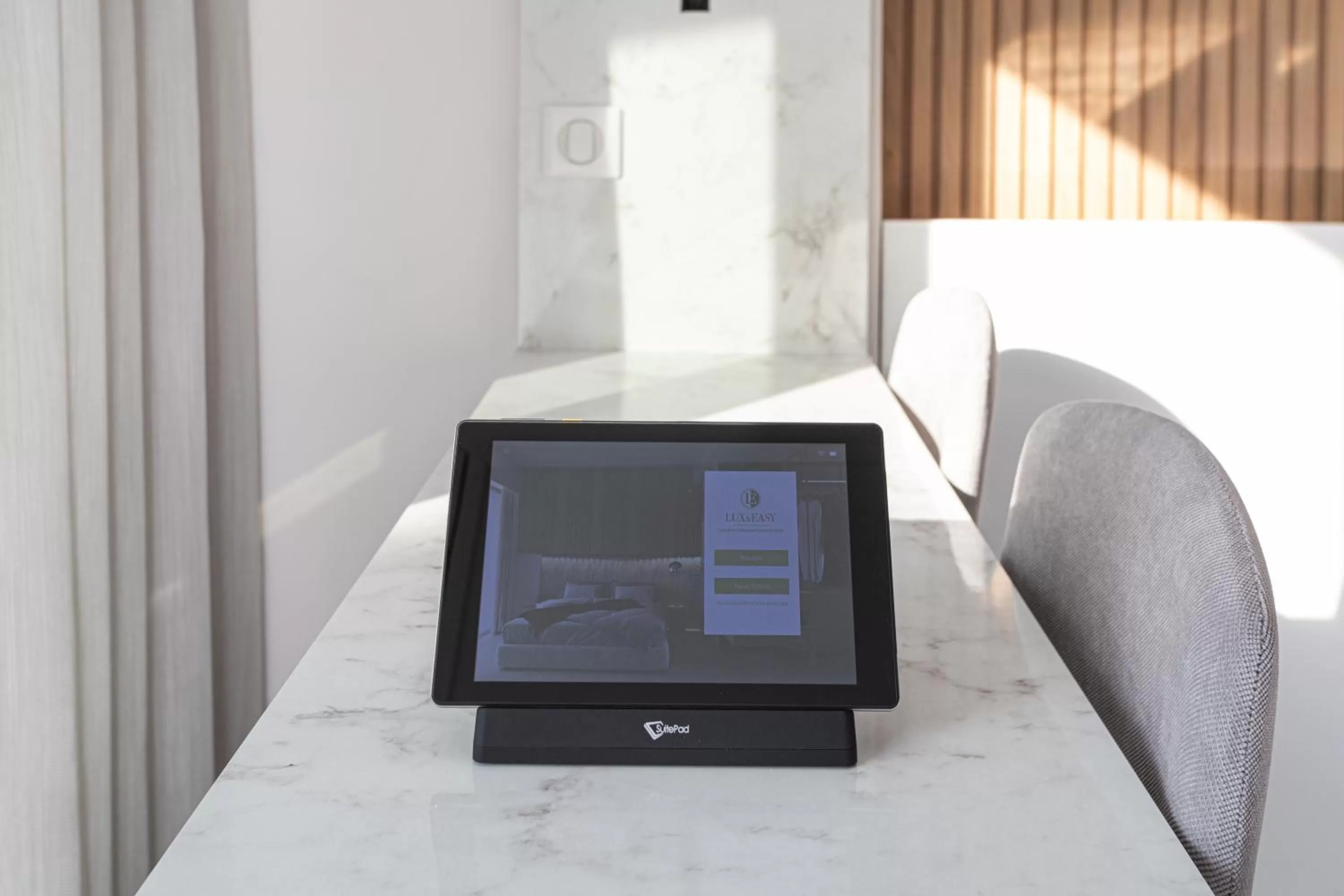 concierge in Incanto Boutique Suites - Neos Kosmos