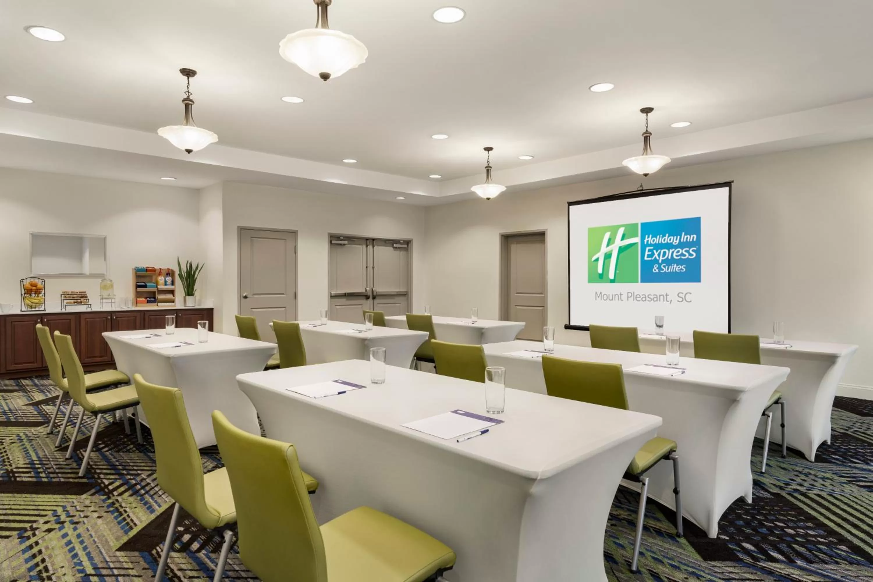 Meeting/conference room in Holiday Inn Express Hotel & Suites Mount Pleasant - Charleston by IHG
