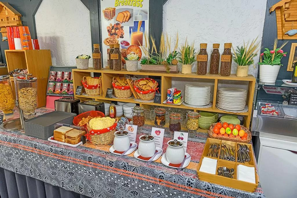 Breakfast in Hotel des Alpes Bulle center