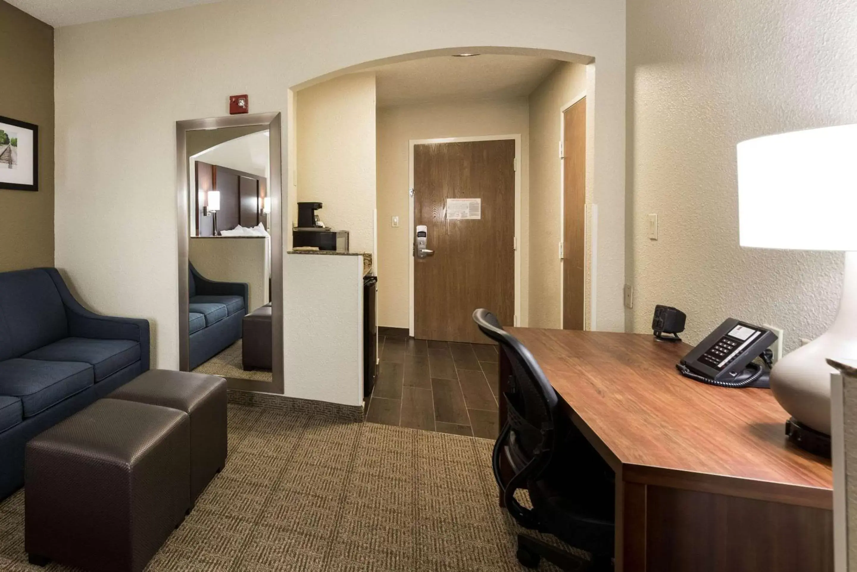 Photo of the whole room, TV/Entertainment Center in Comfort Suites Monroe