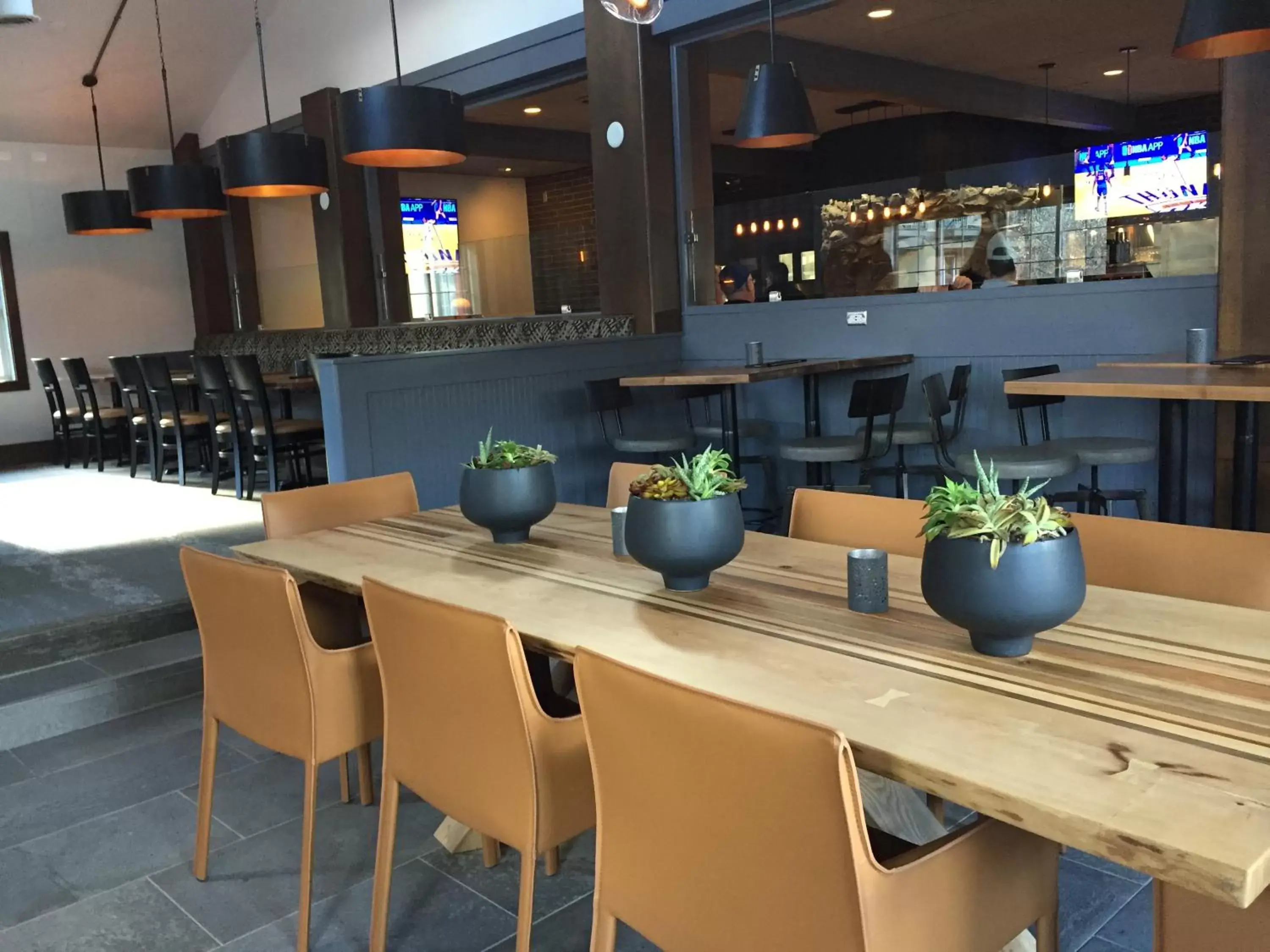 Restaurant/places to eat, Lounge/Bar in Ramada by Wyndham Penticton Hotel & Suites