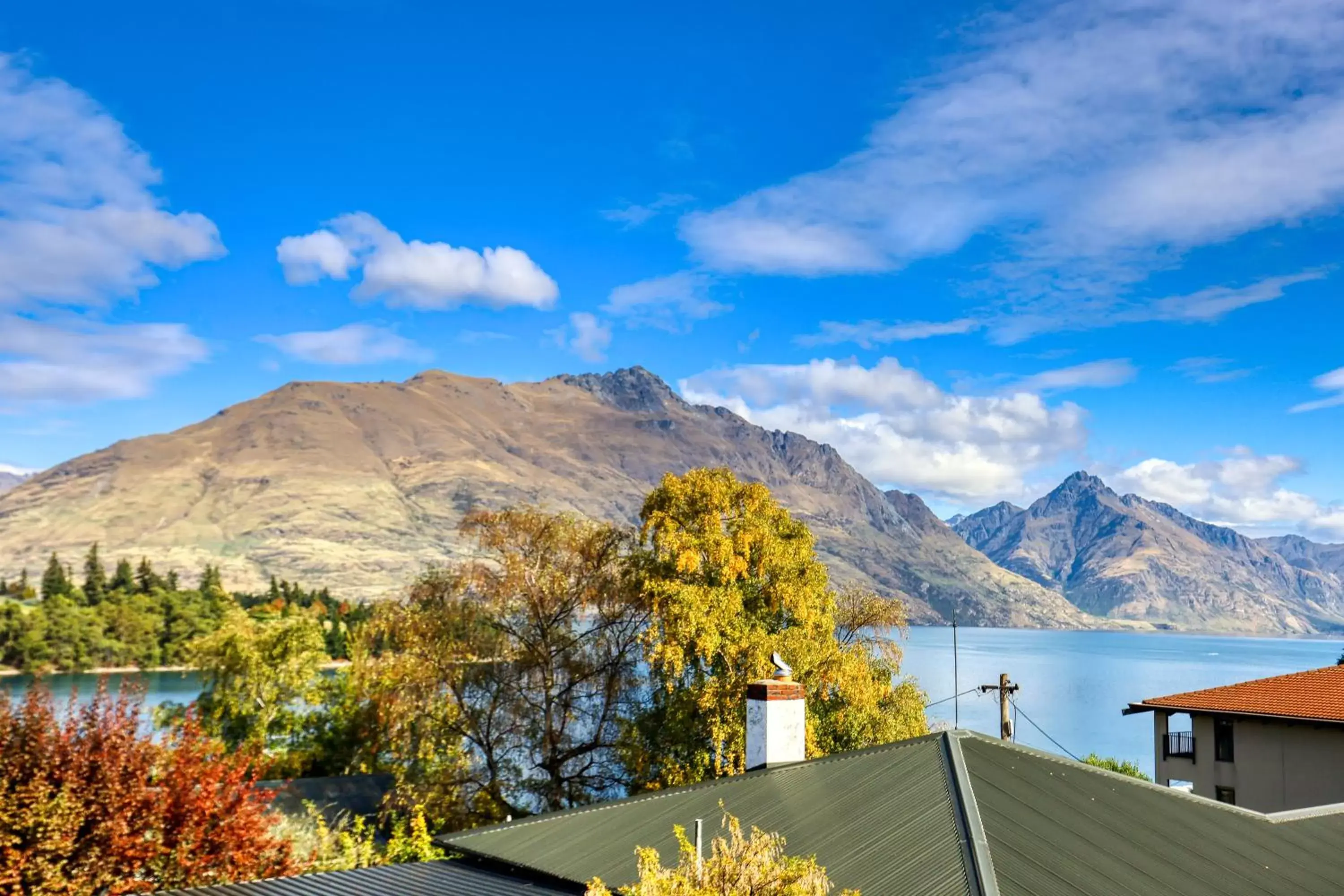 View (from property/room), Mountain View in Garden Court Suites & Apartments