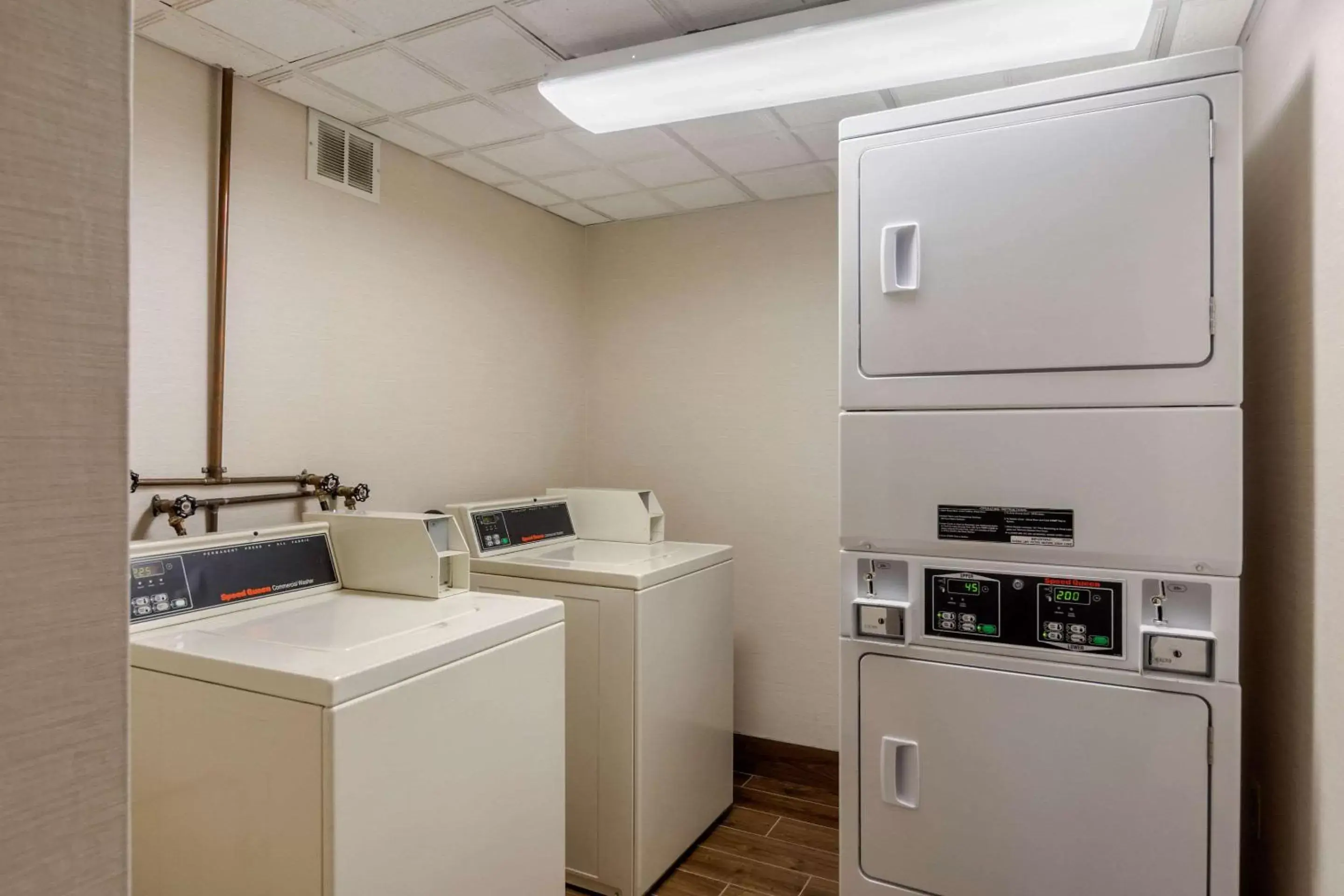 Other, Kitchen/Kitchenette in Comfort Suites Southpark