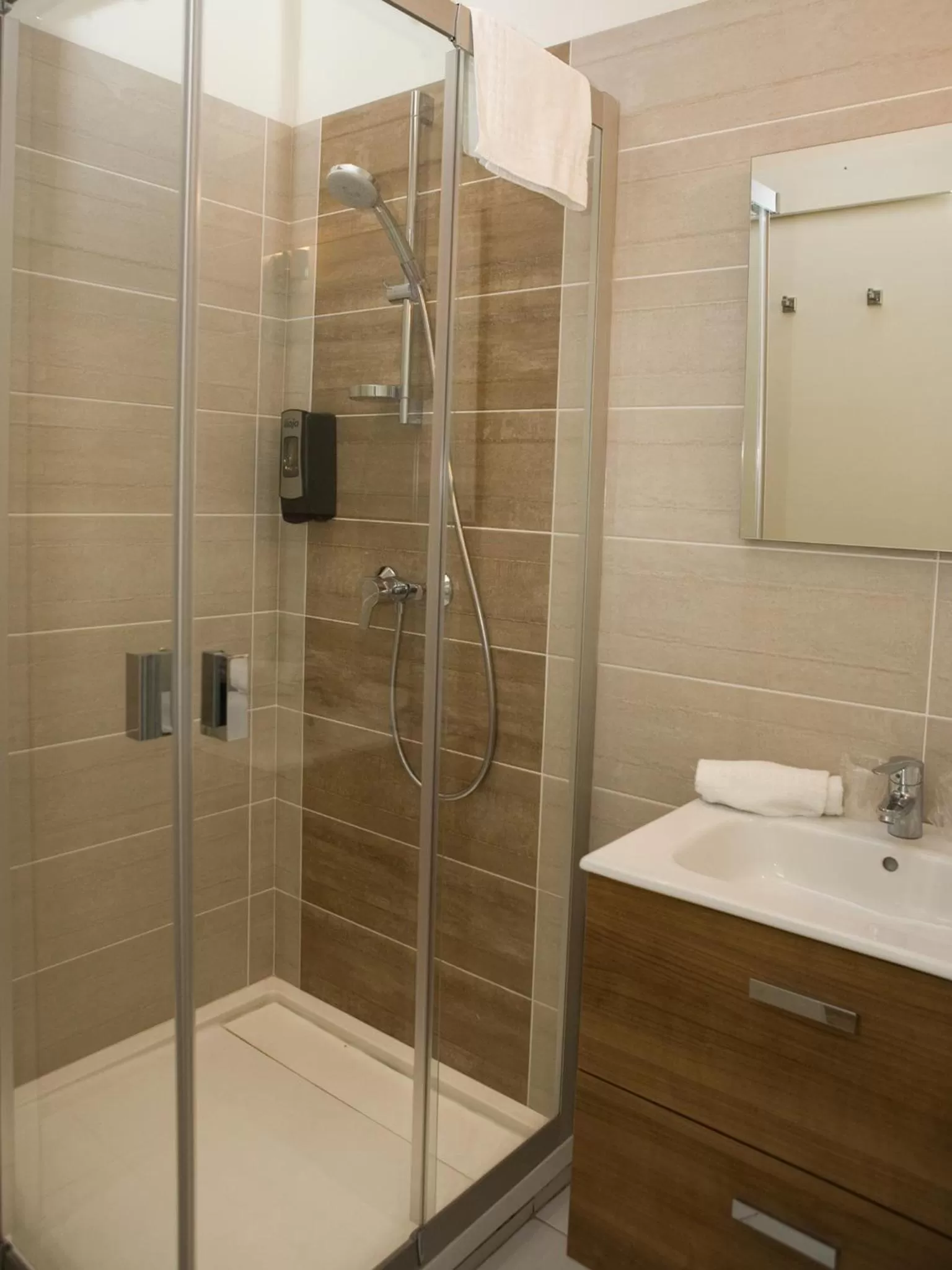 Shower in Hotel Residence Alaïa