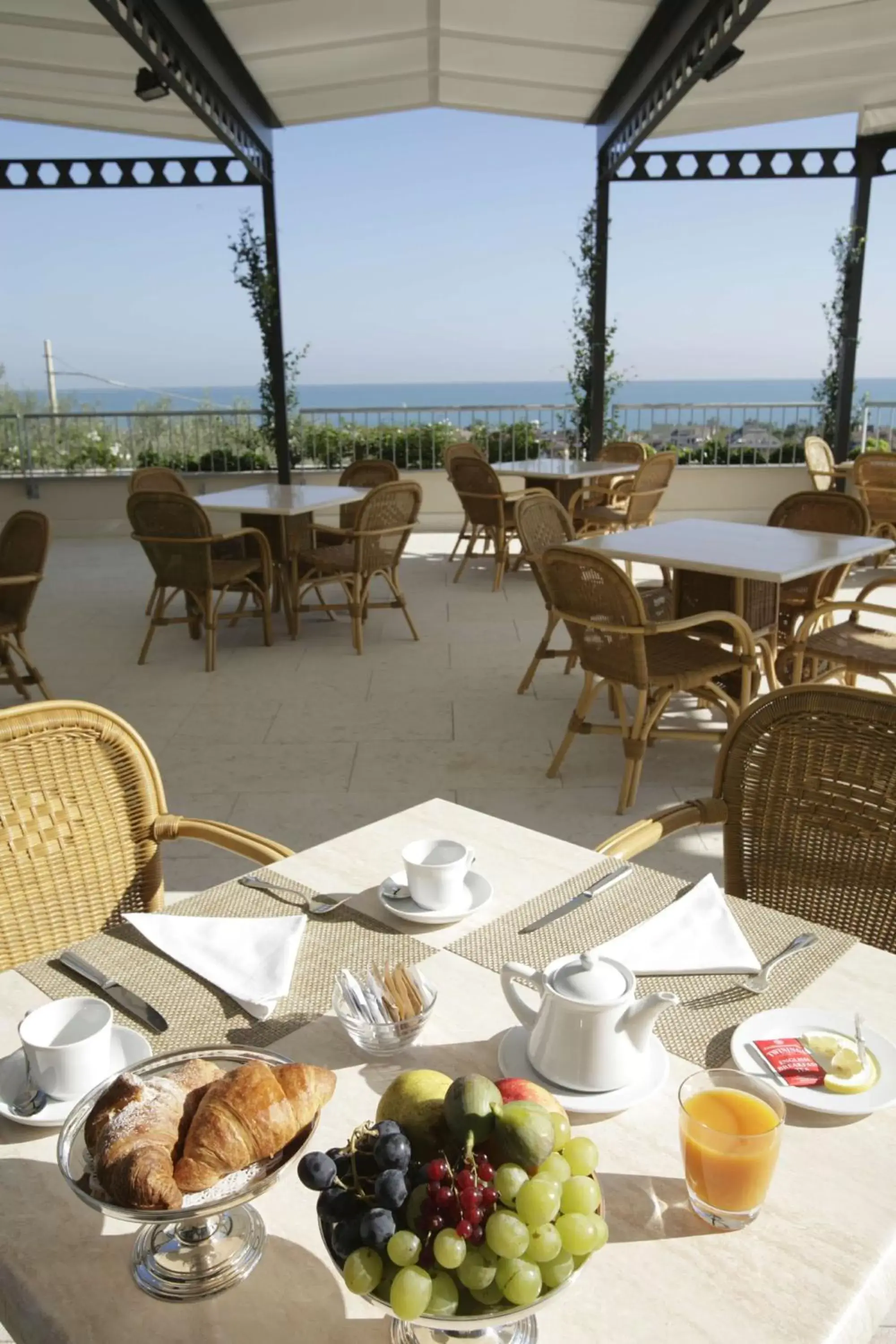 Breakfast, Restaurant/Places to Eat in Villa Maria Hotel & SPA