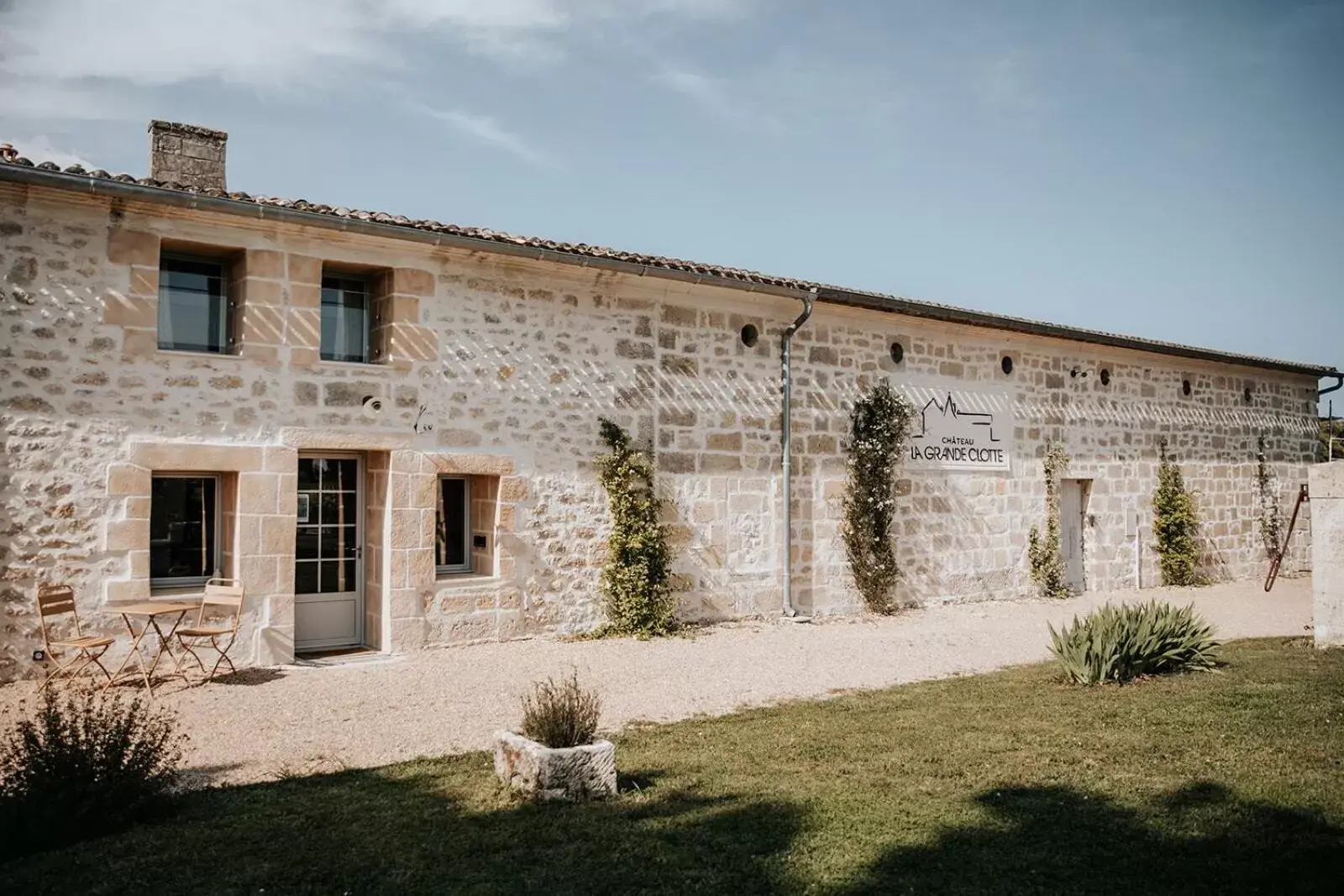 Property Building in Château La Grande Clotte