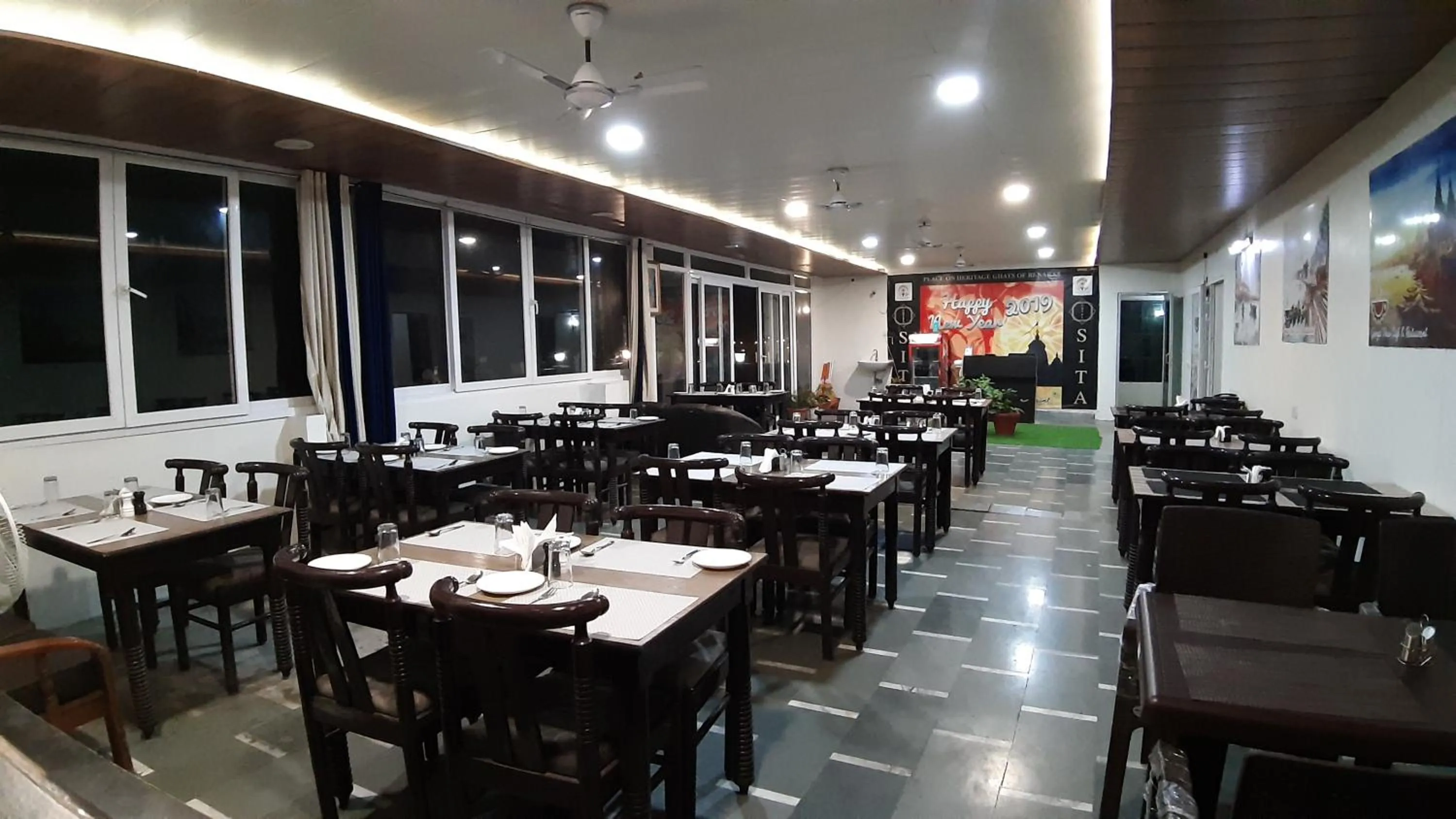Restaurant/Places to Eat in Hotel Sita (place on the heritage ghats of benaras)