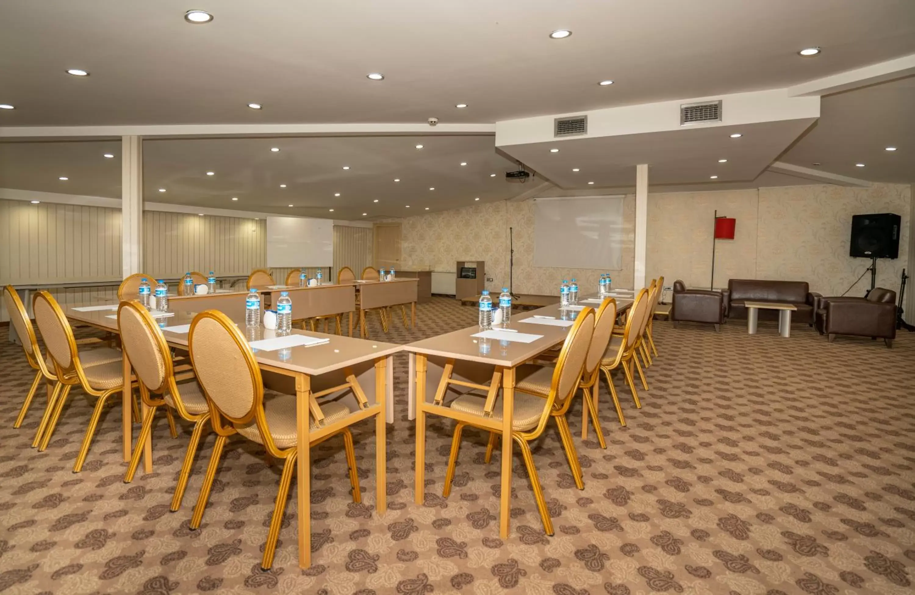 Business facilities, Restaurant/Places to Eat in The Bostancı Otel