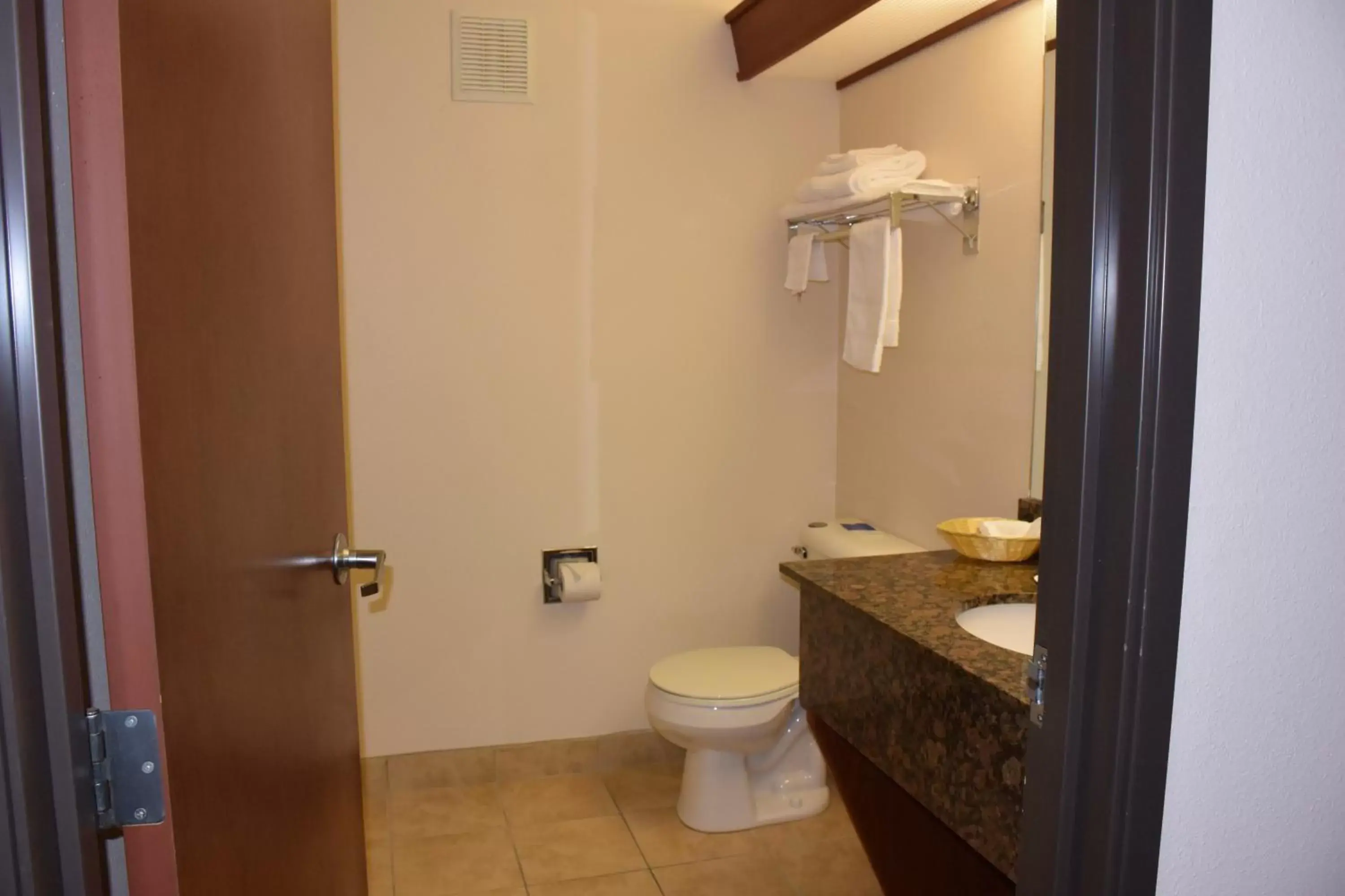 Other, Bathroom in Travelodge by Wyndham, Newberg