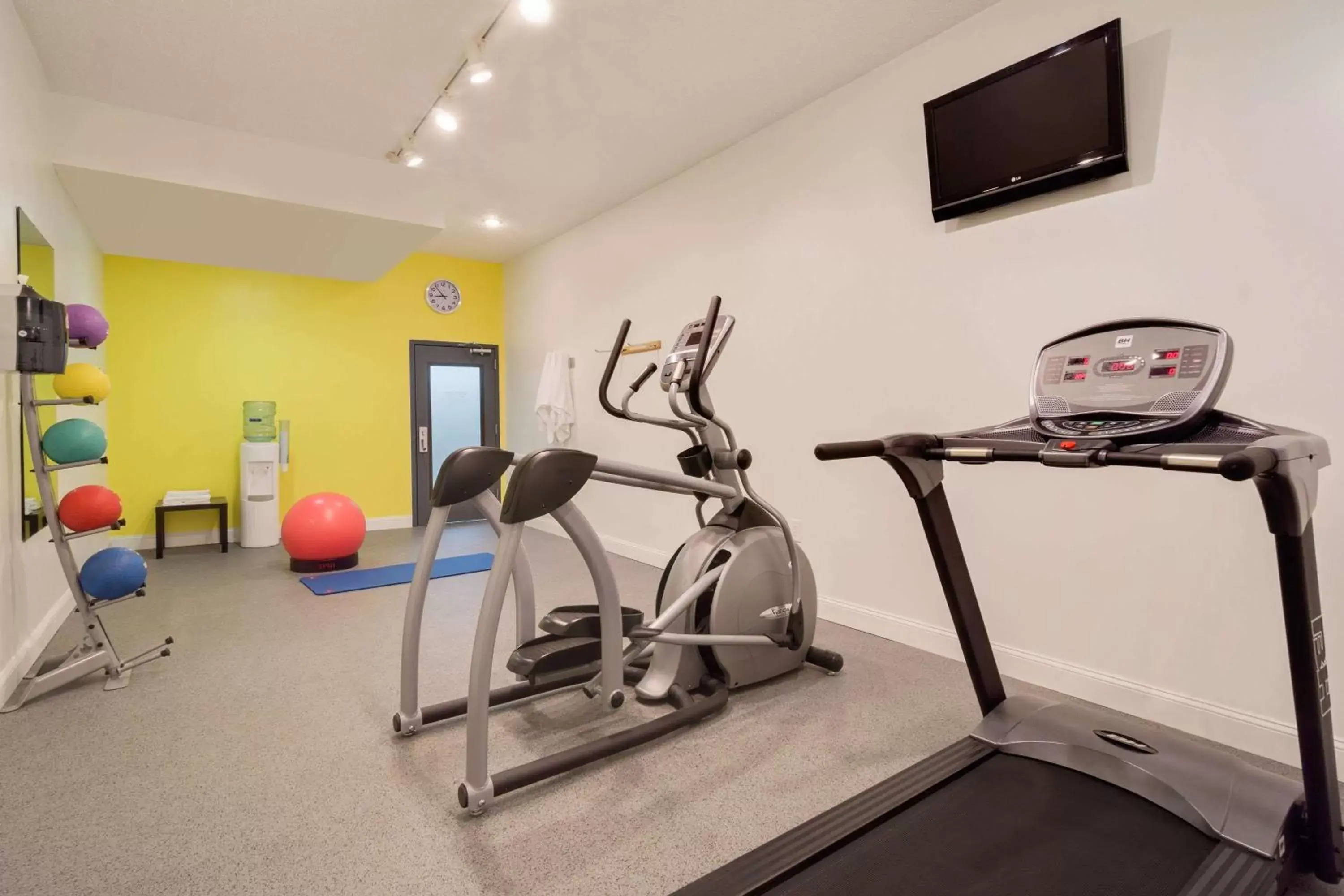 Fitness centre/facilities, Fitness Center/Facilities in Magnuson Hotel West Liberty