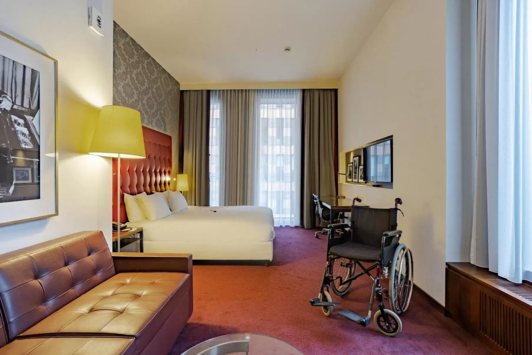 Photo of the whole room in Crowne Plaza Amsterdam - South, an IHG Hotel