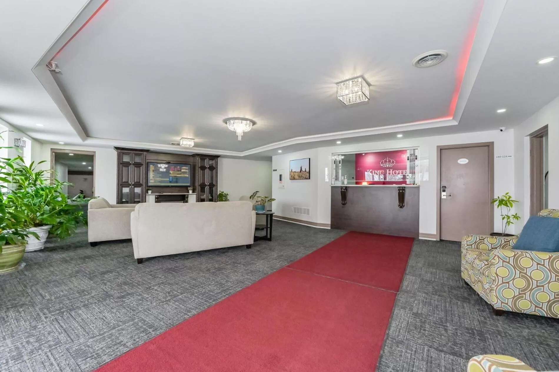 concierge in King Hotel