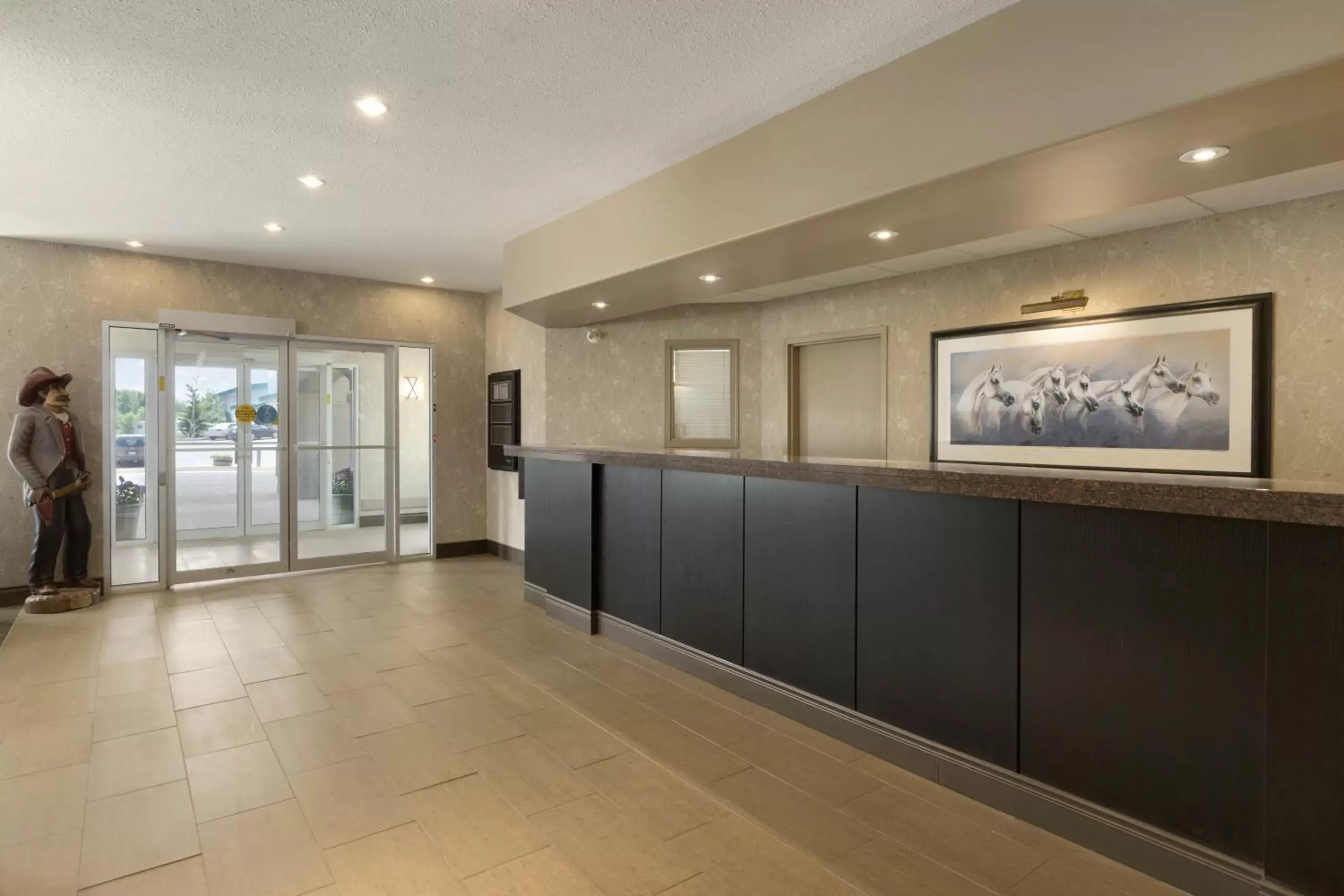 Lobby or reception, Lobby/Reception in Days Inn & Suites by Wyndham Brandon