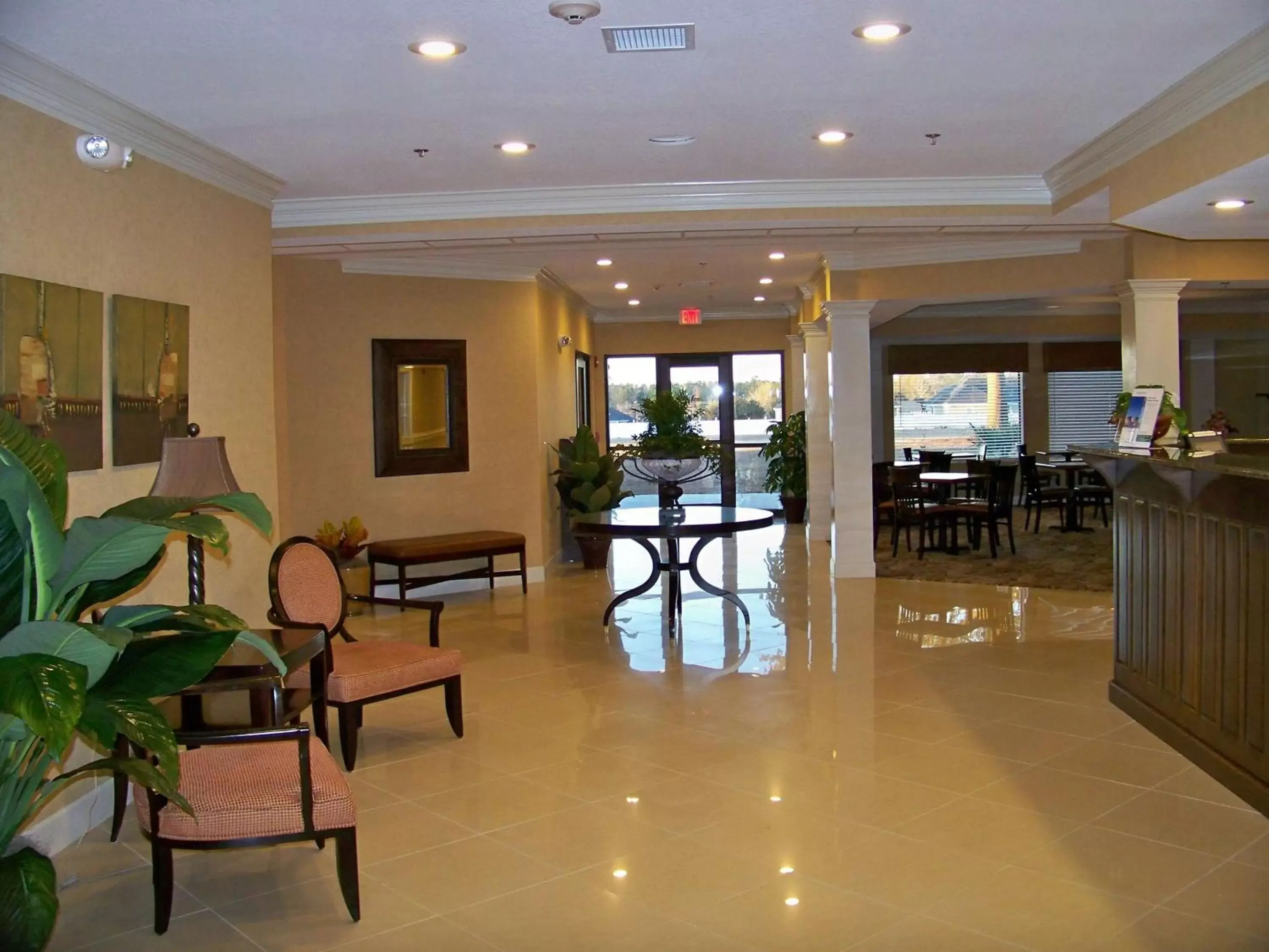 Lobby or reception, Restaurant/Places to Eat in Best Western Plus Valdosta Hotel & Suites