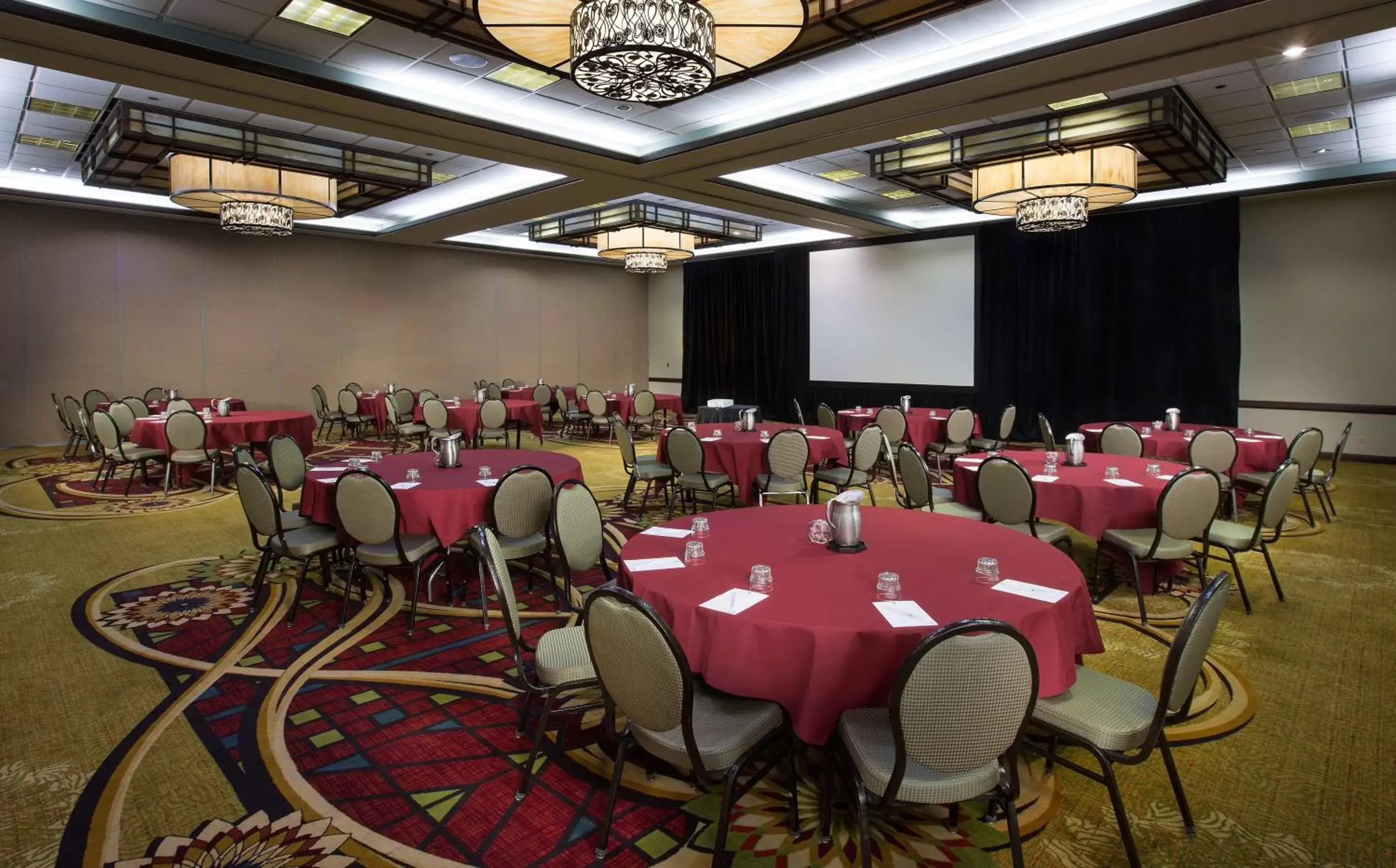 Meeting/conference room in Embassy Suites by Hilton Chicago O'Hare Rosemont