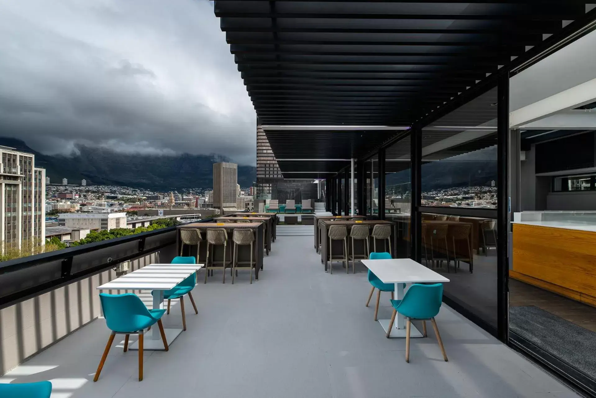 Patio, Restaurant/Places to Eat in Park Inn by Radisson Cape Town Foreshore