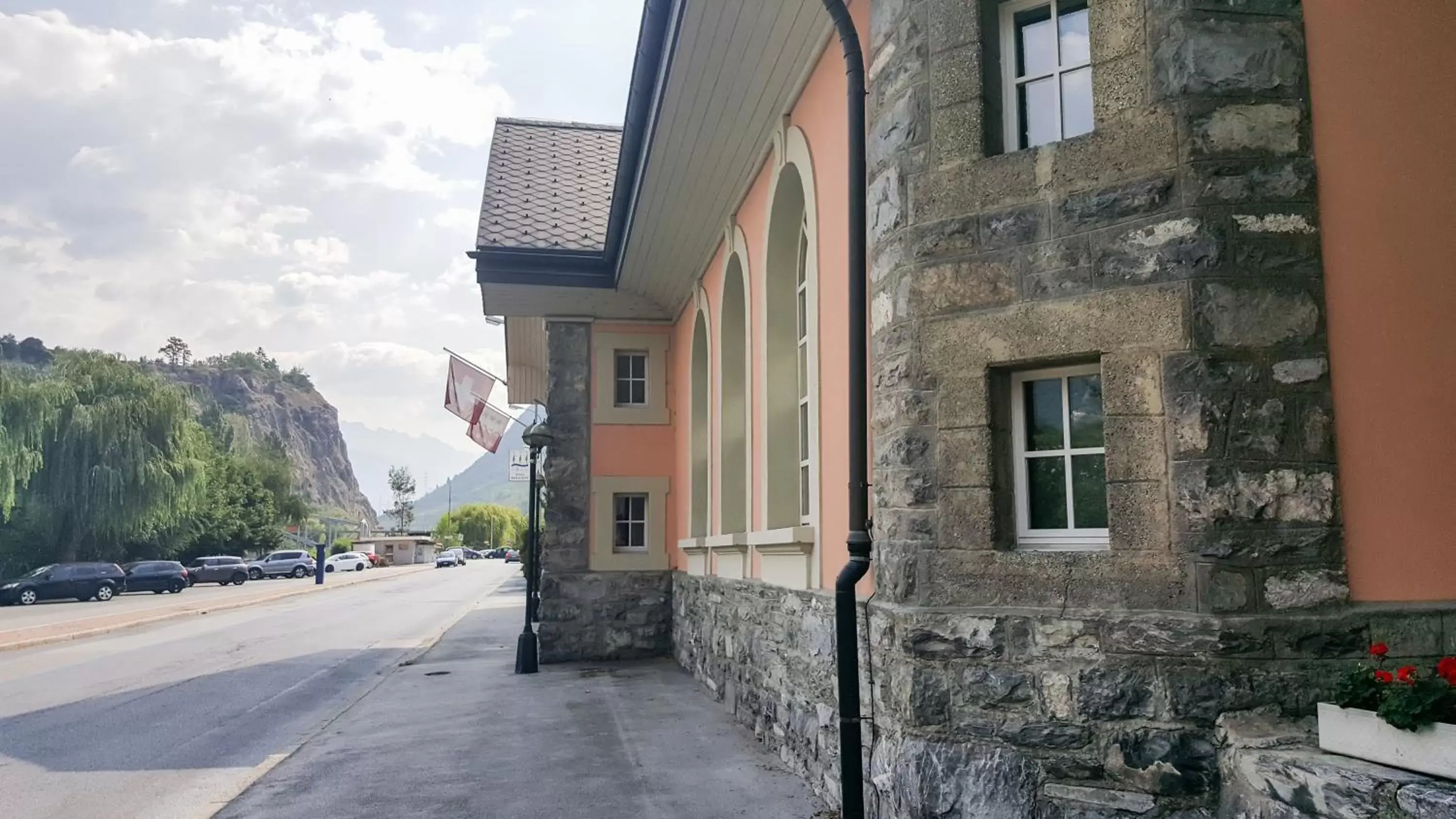 Facade/entrance, Property Building in Hôtel les Berges