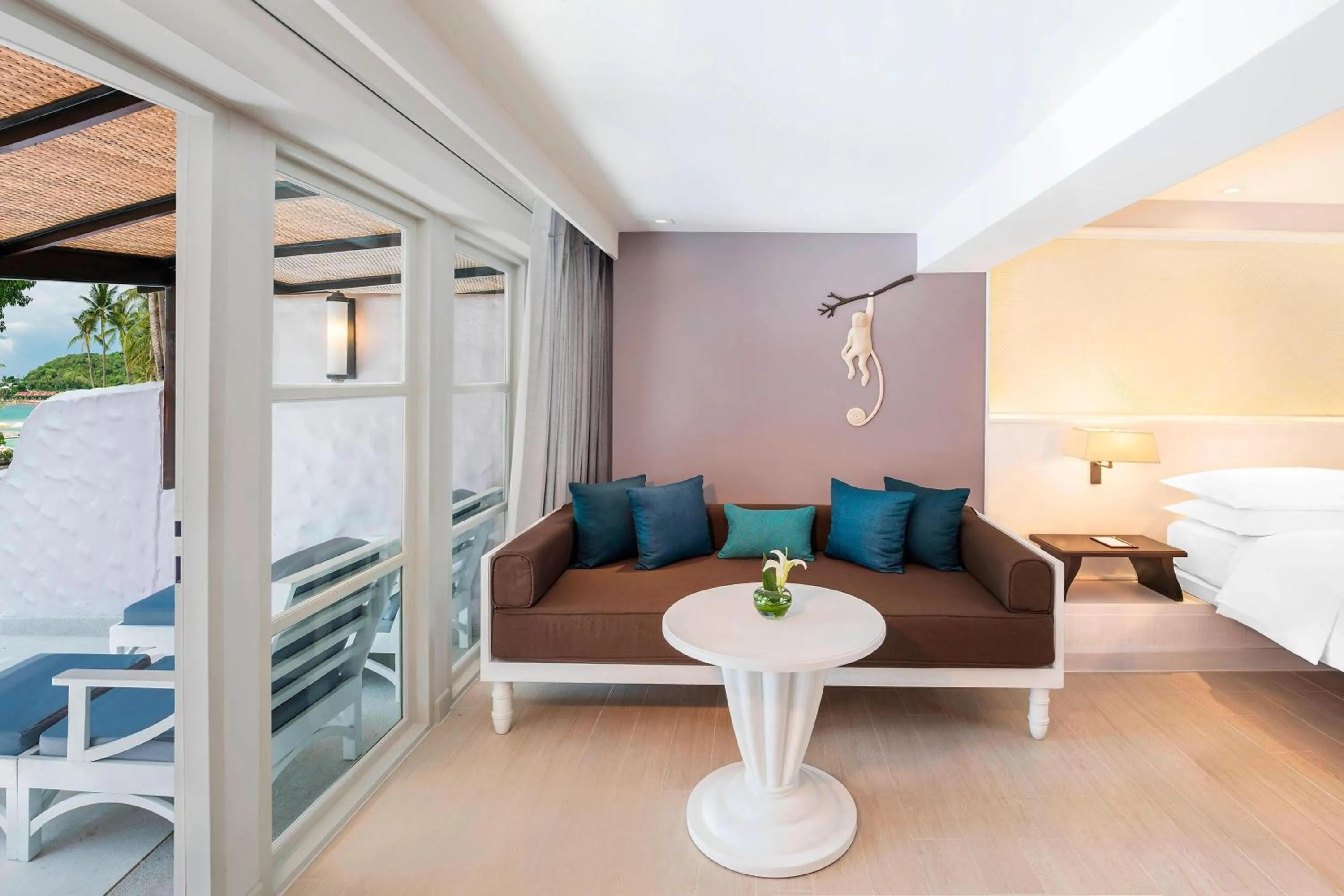 Photo of the whole room, Bed in Sheraton Samui Resort