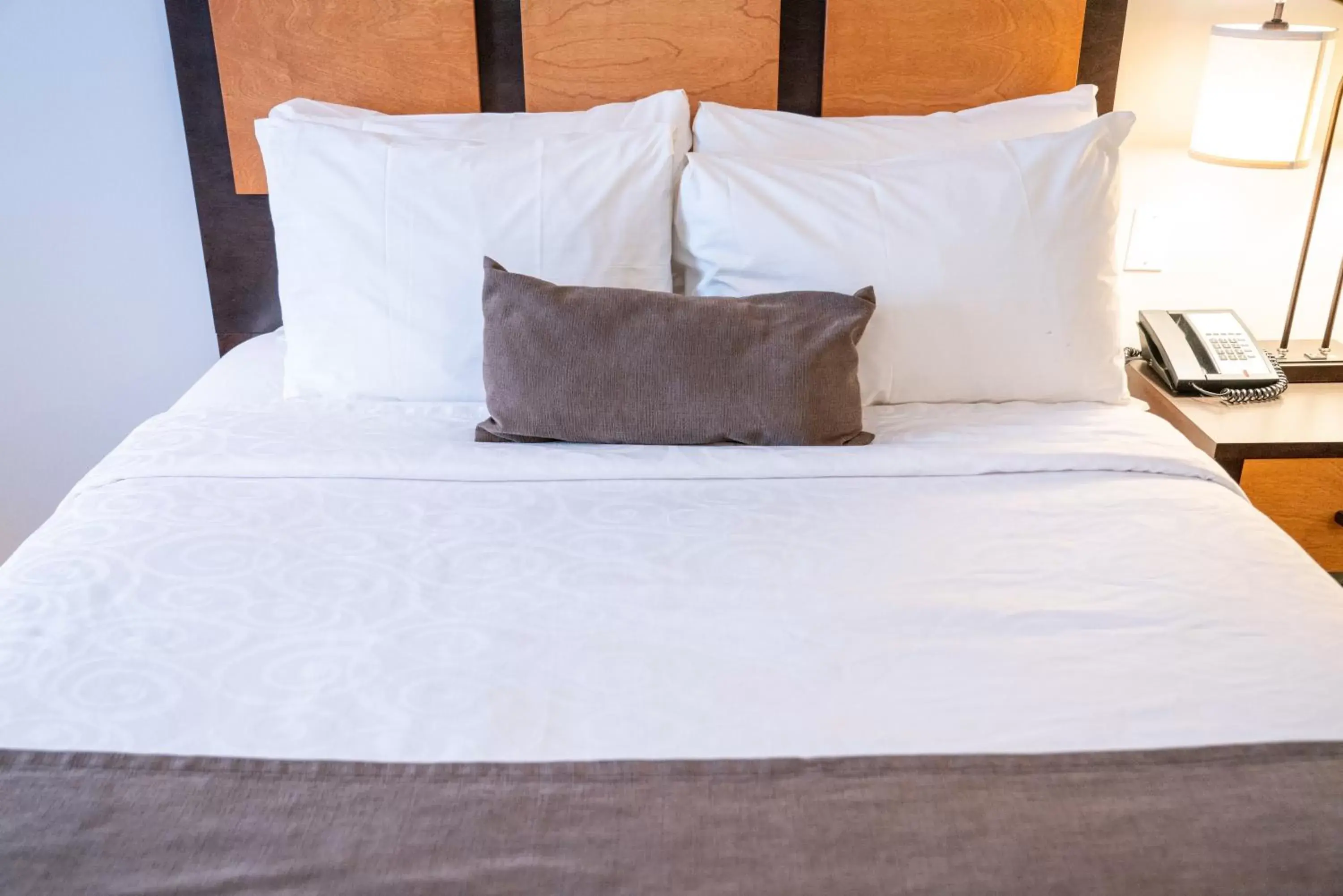 Bed in Pocaterra Inn & Waterslide Bed in Pocaterra Inn & Waterslide