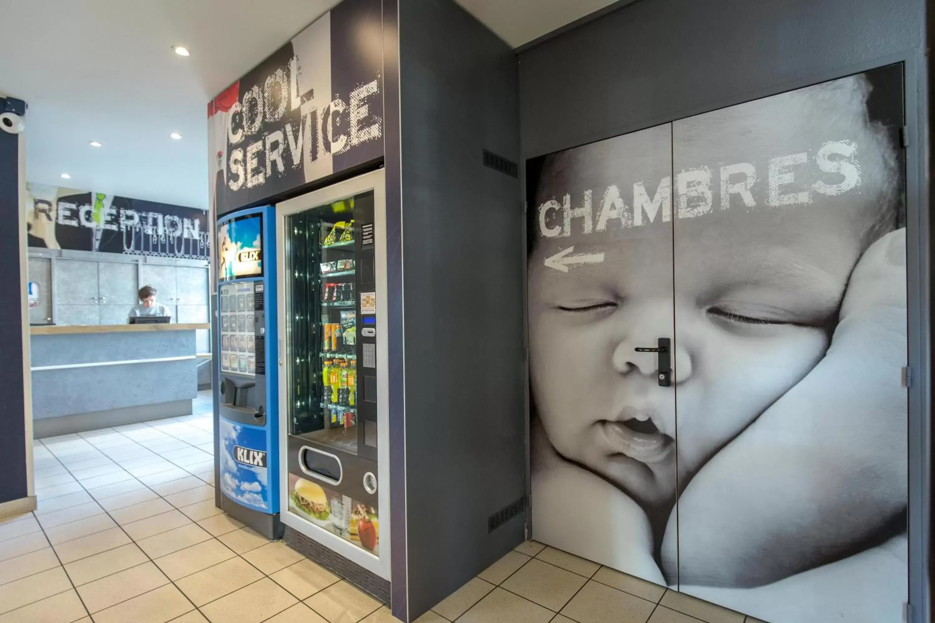 Lobby or reception in ibis budget Vienne Sud