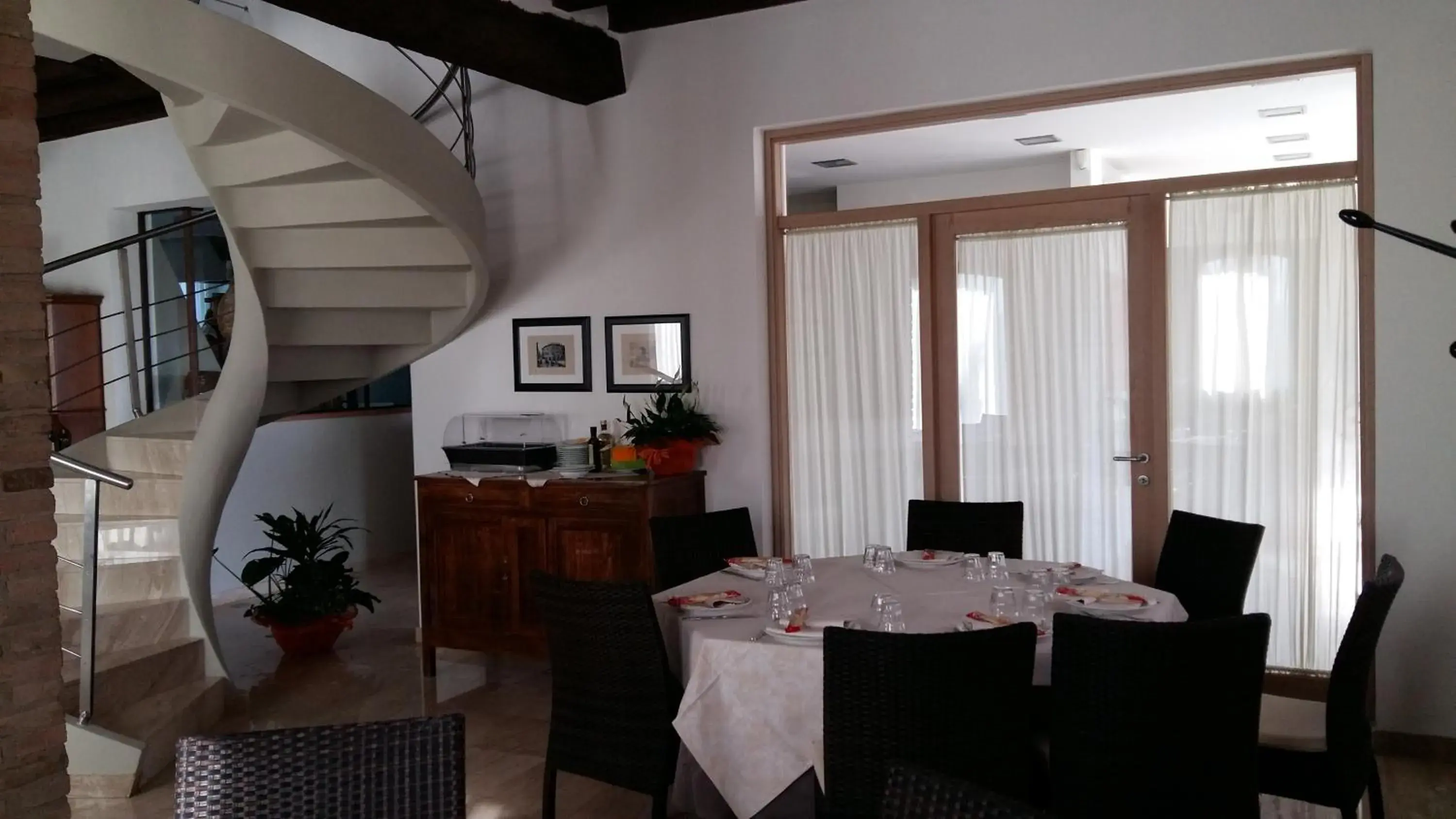 Restaurant/Places to Eat in Hotel La Vecchia Reggio