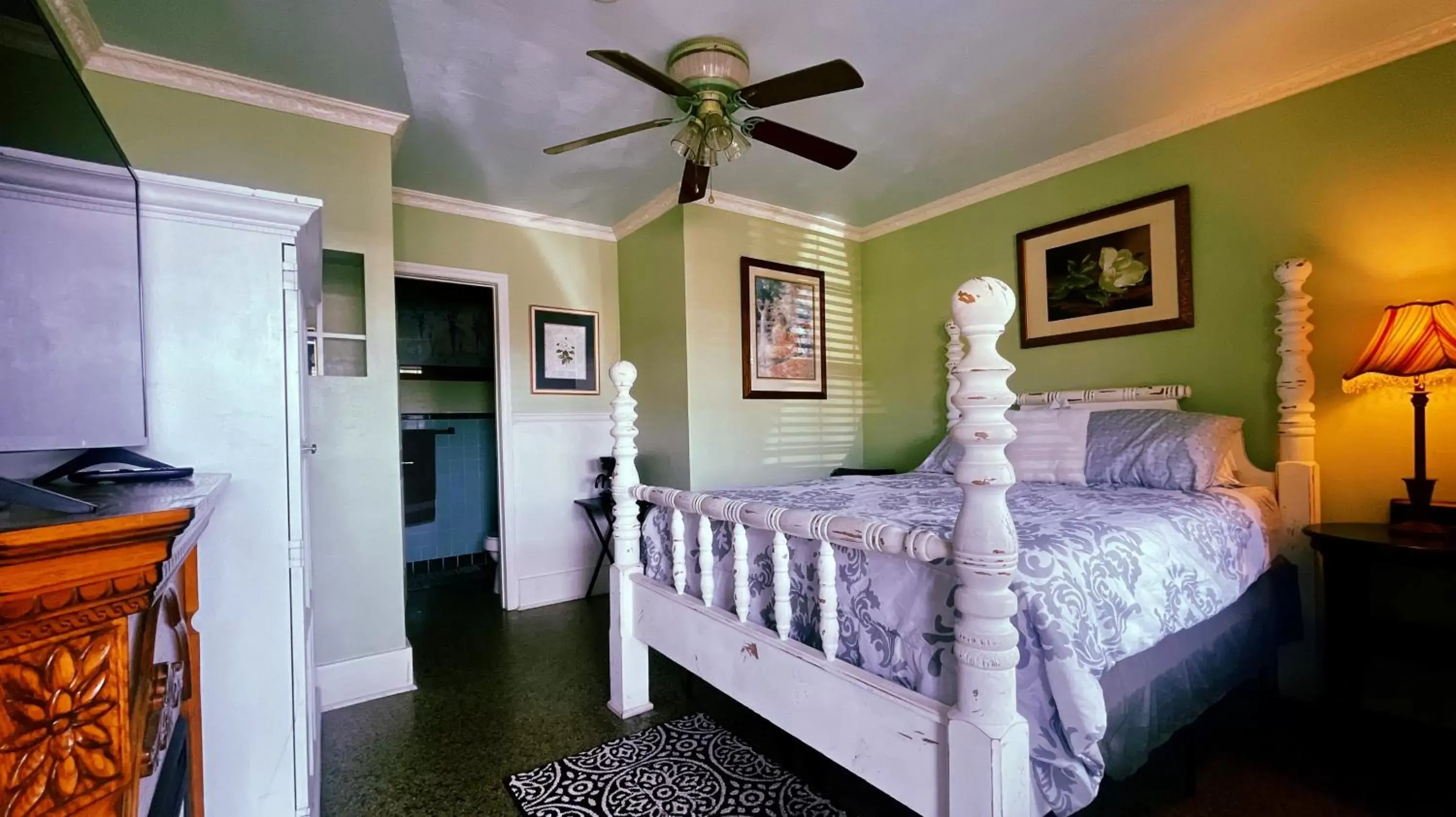 Bedroom, Bed in Shamrock Cove Inn