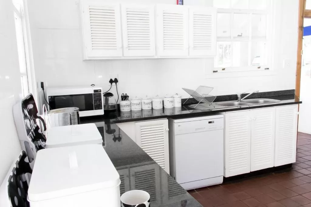 Communal kitchen in Coweys Corner