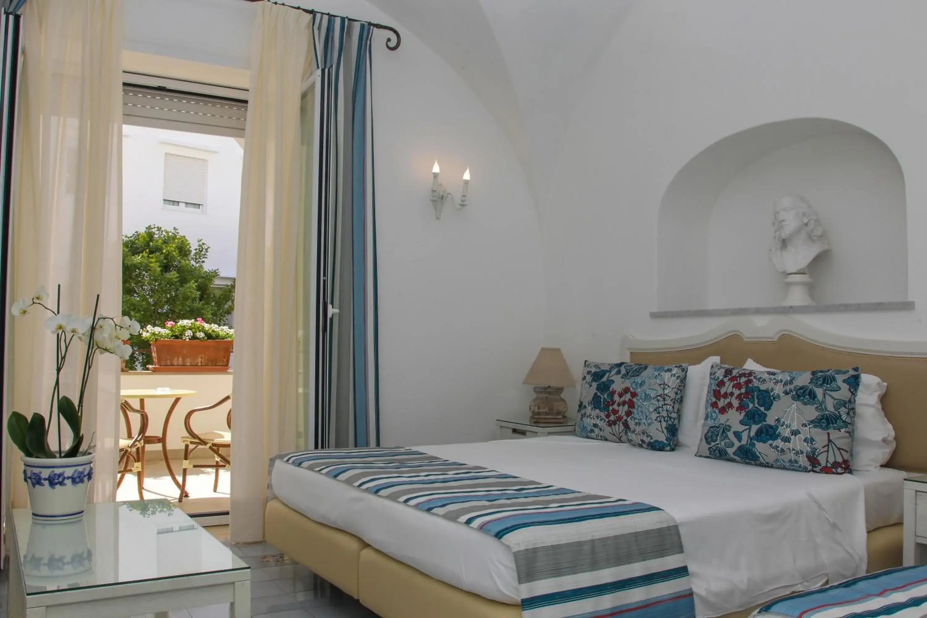 Bed in Hotel San Felice