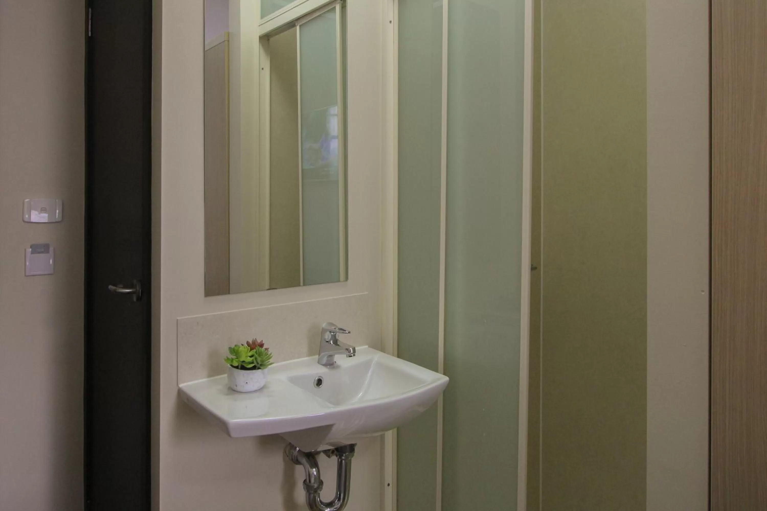 Bathroom in ibis Budget - Melbourne CBD
