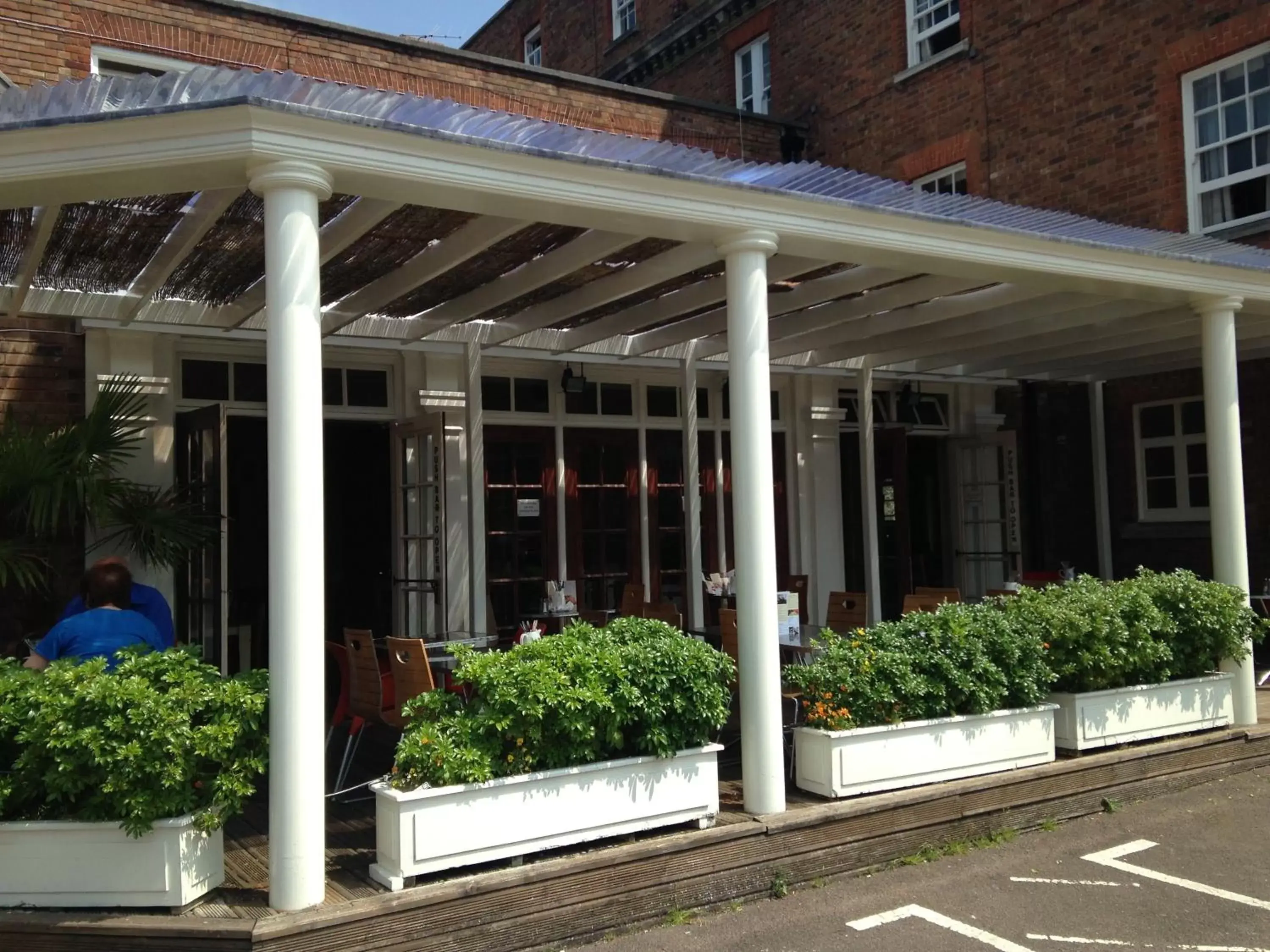 Facade/entrance in The Broadway Hotel Facade/entrance in The Broadway Hotel