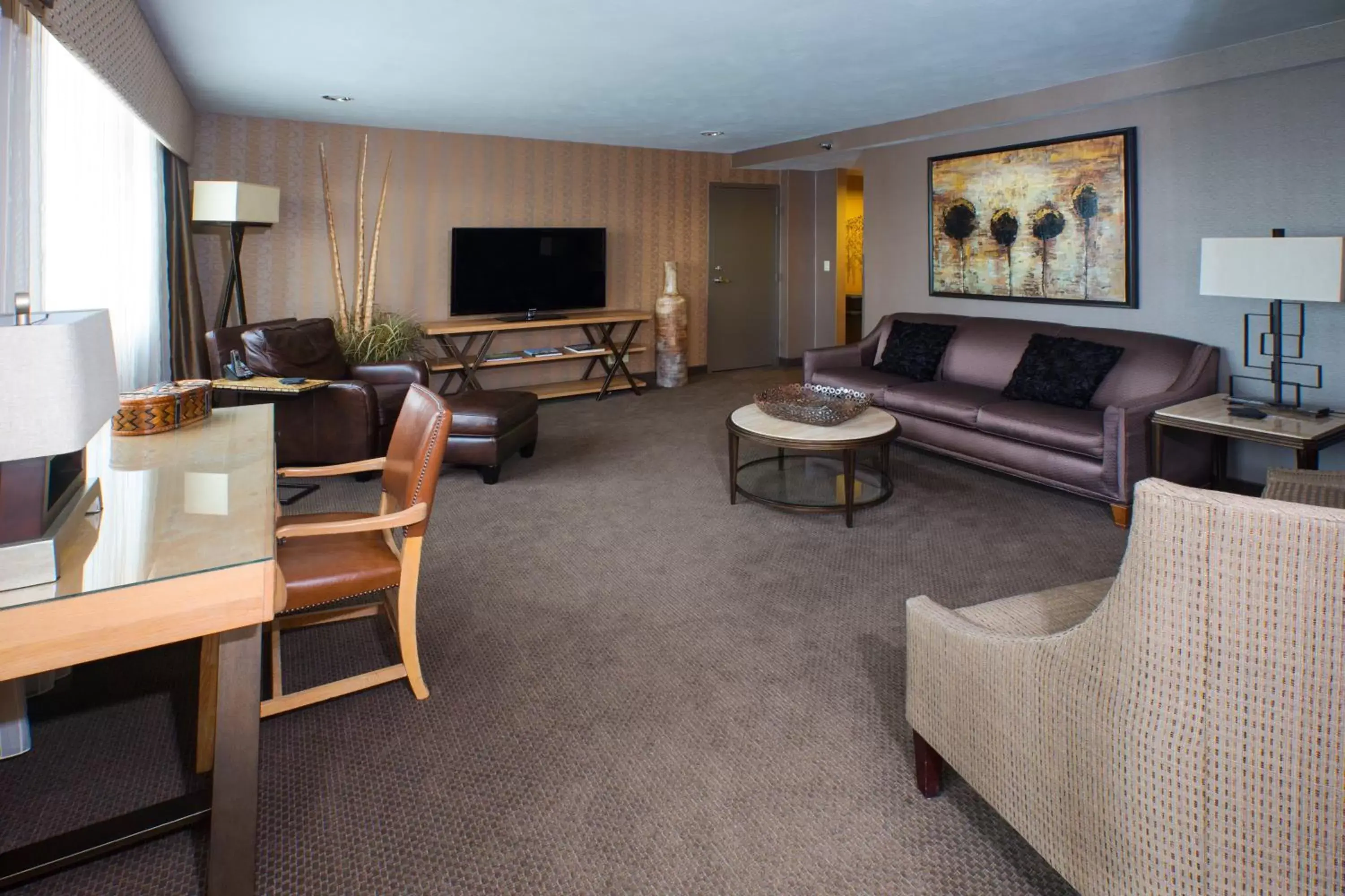 Photo of the whole room, Seating Area in Holiday Inn Sioux Falls-City Center, an IHG Hotel