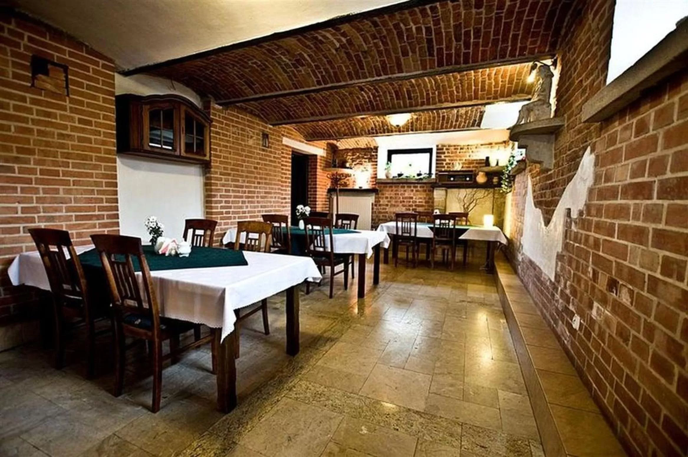 Restaurant/places to eat in Hotel Restauracja Pod Parowozem