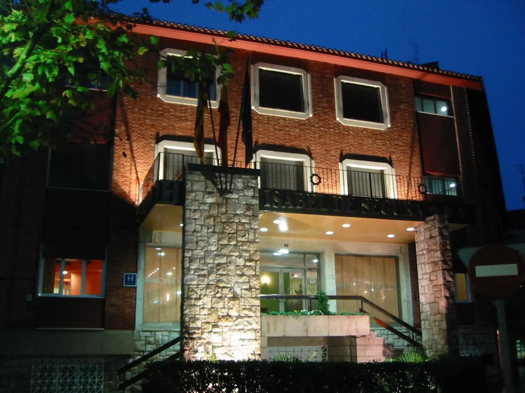 Facade/entrance, Property Building in Hotel Isabel de Segura