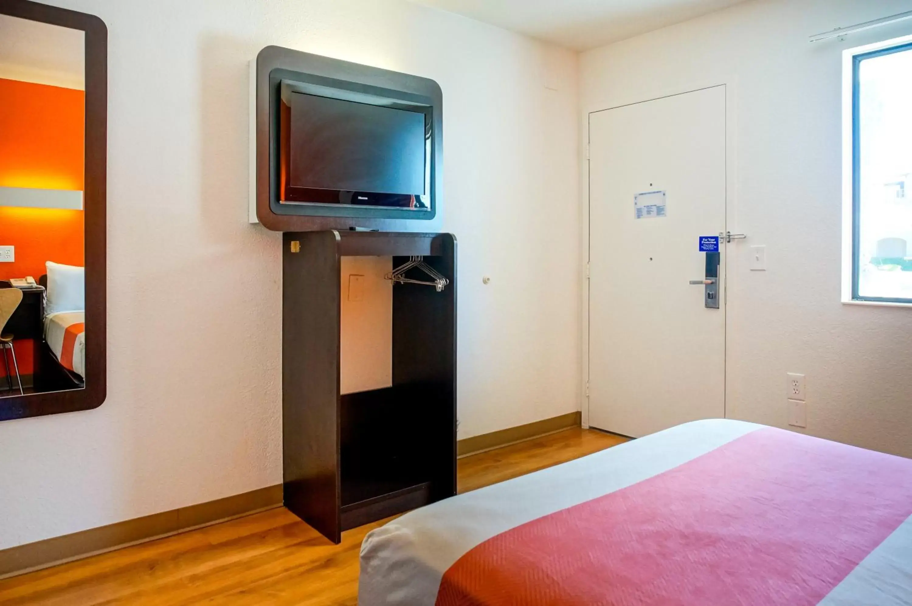 TV and multimedia, TV/Entertainment Center in Motel 6-Carlsbad, CA Beach