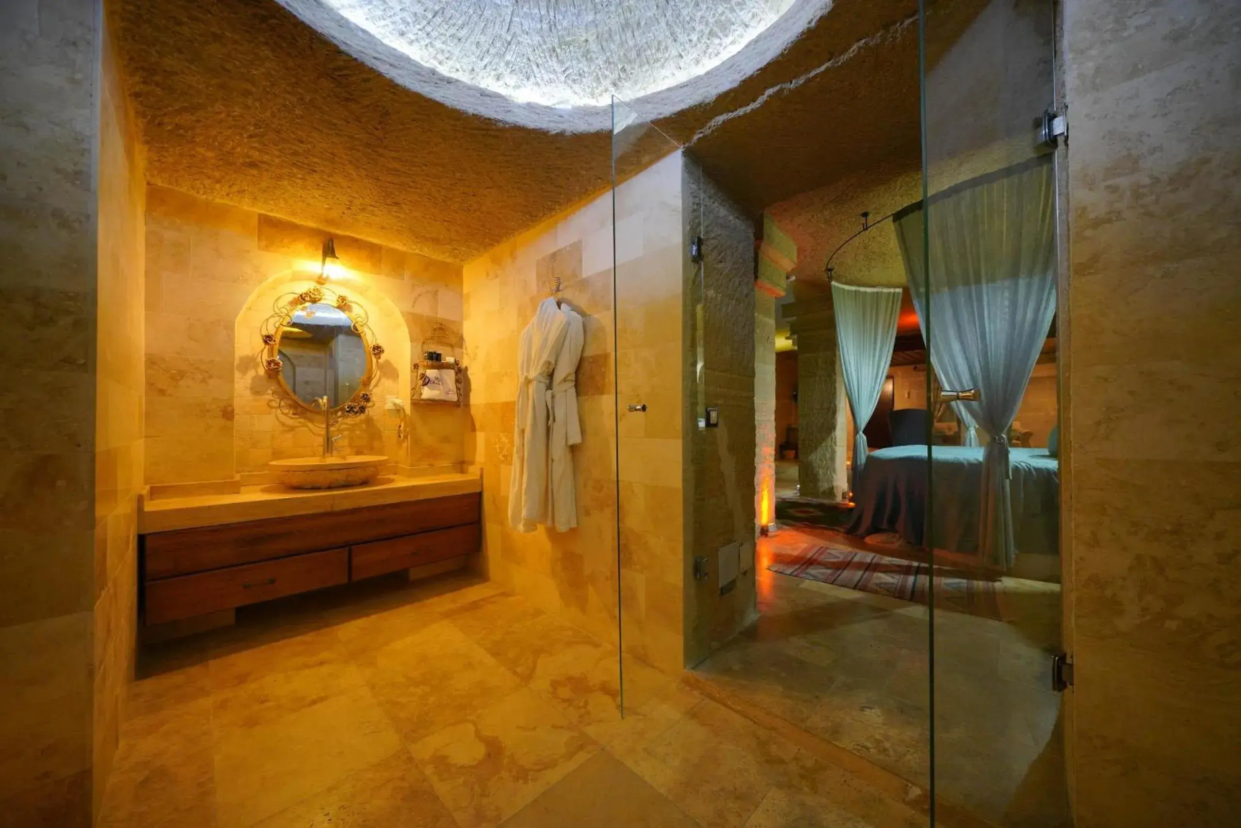 Bathroom in Holiday Cave Hotel