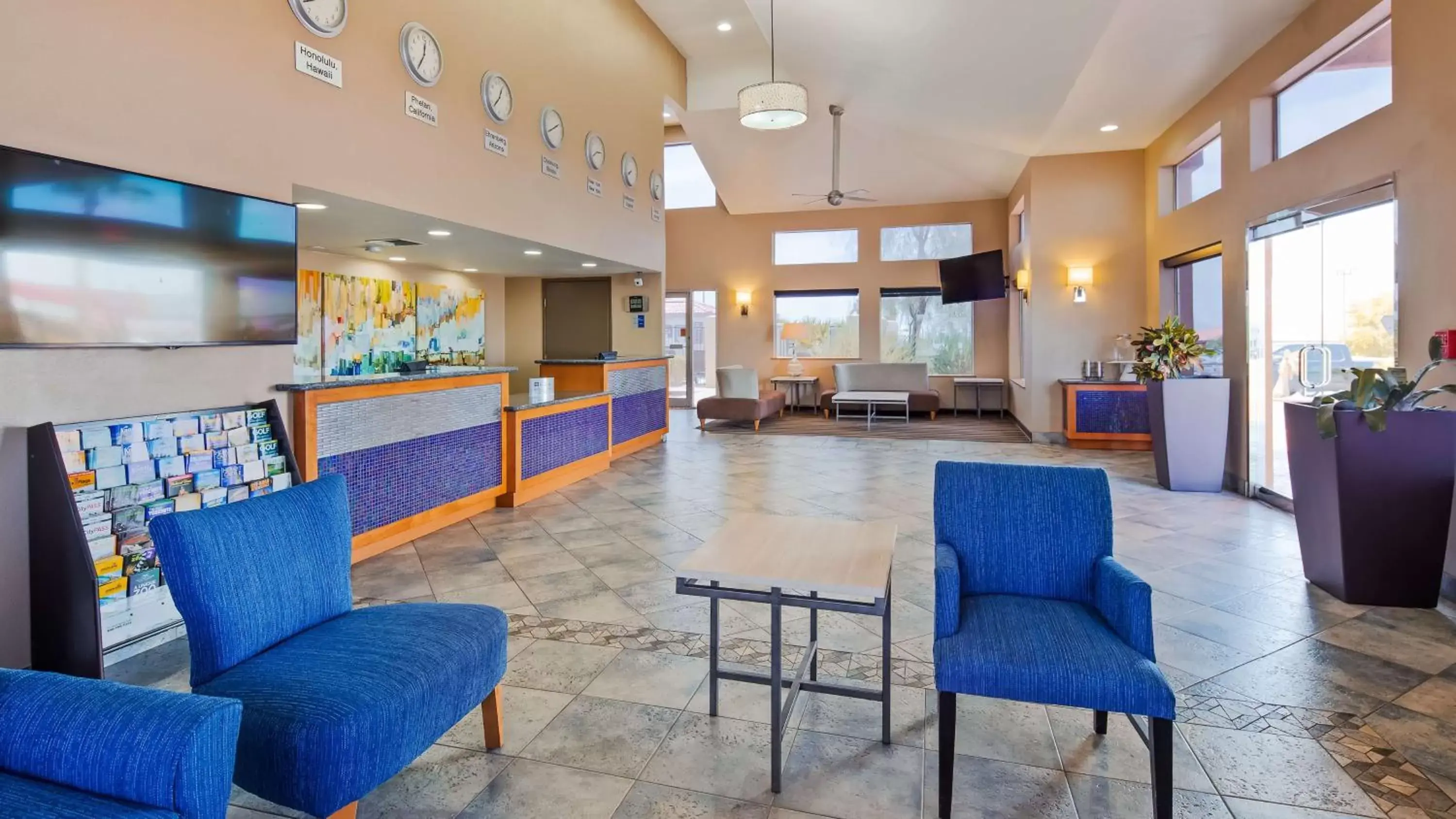 Lobby or reception in Best Western Desert Oasis Lobby or reception in Best Western Desert Oasis