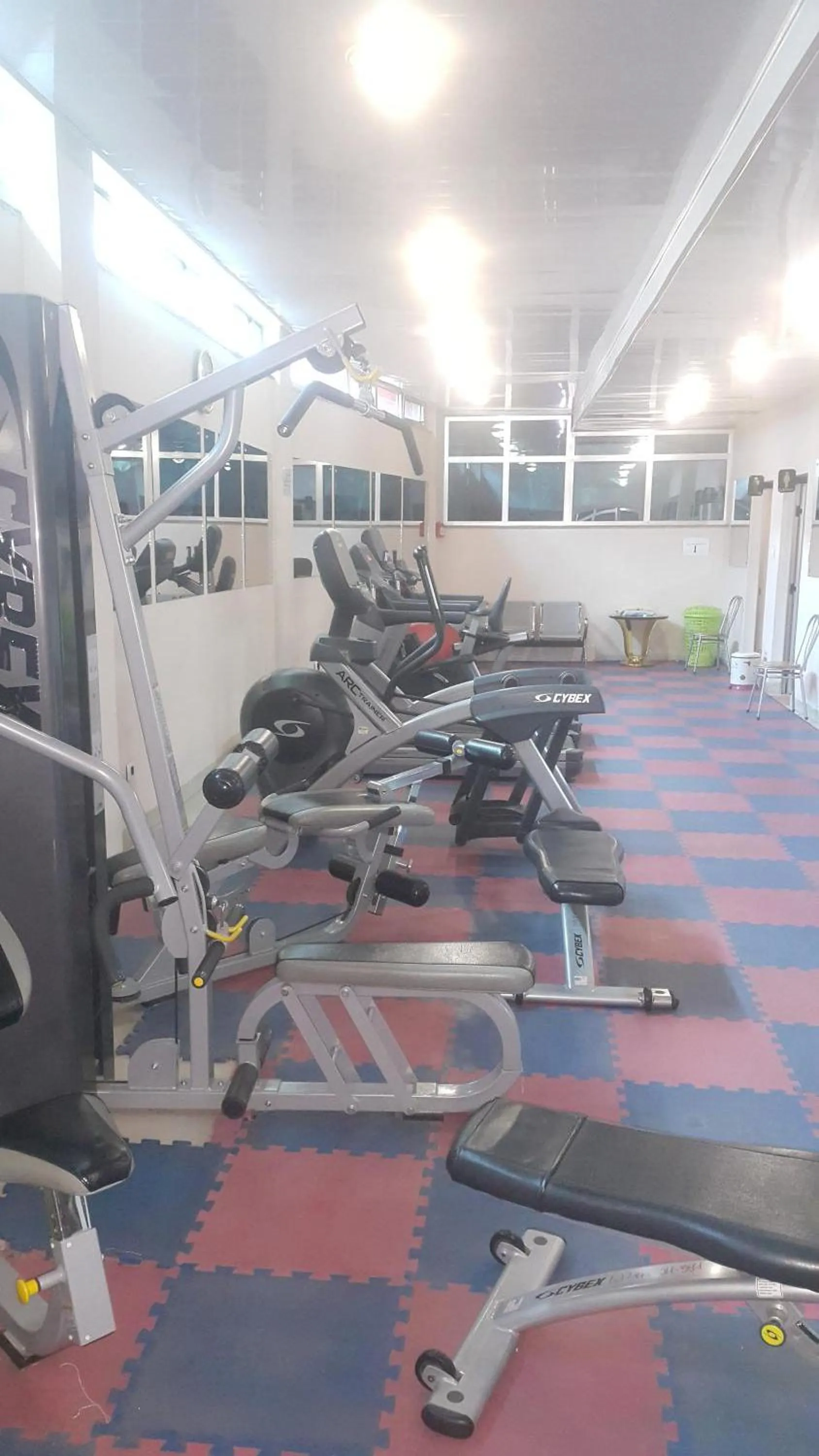 Fitness centre/facilities in Friendship International Hotel