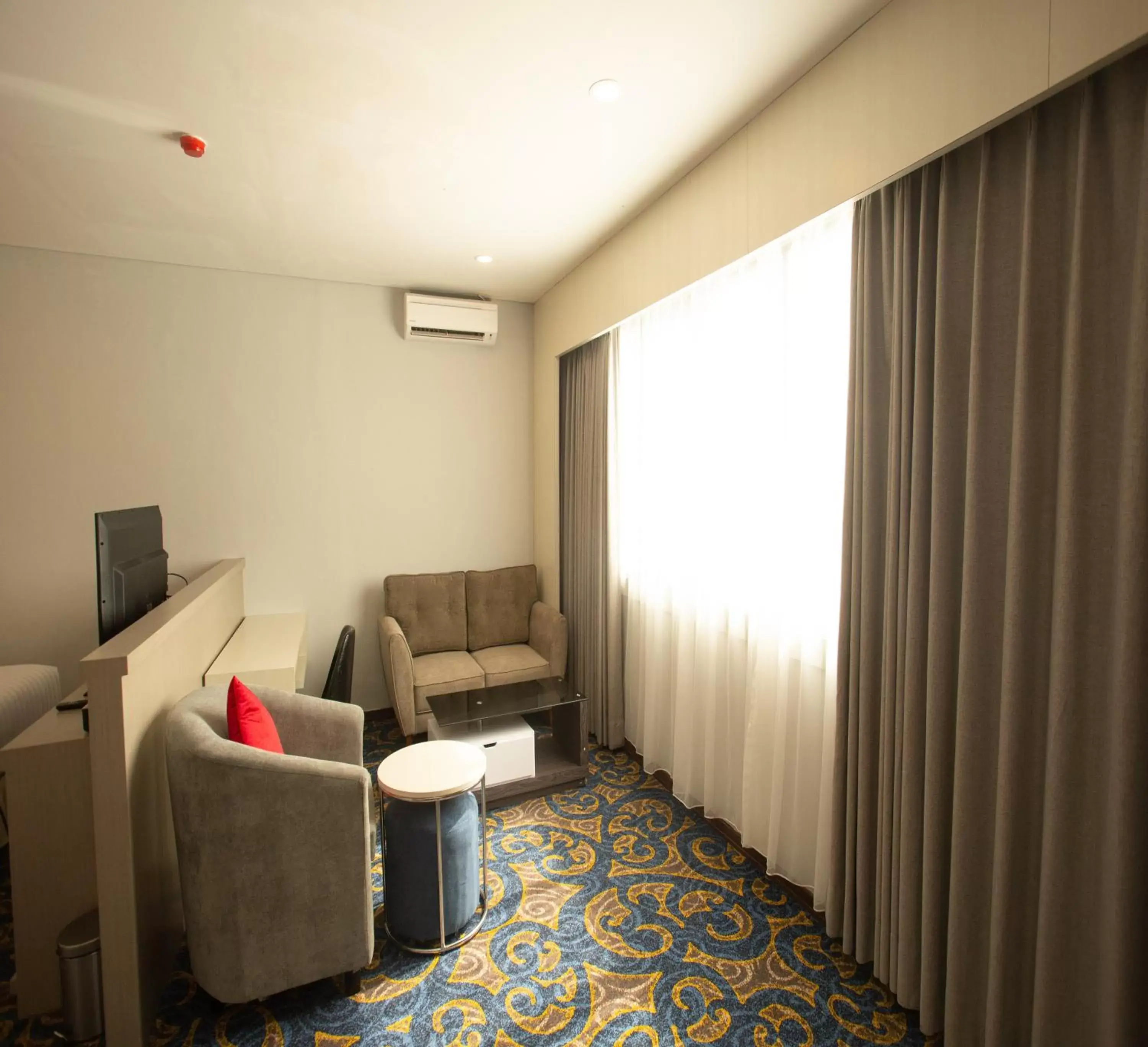 Living room, Seating Area in Best Western Batang Garing