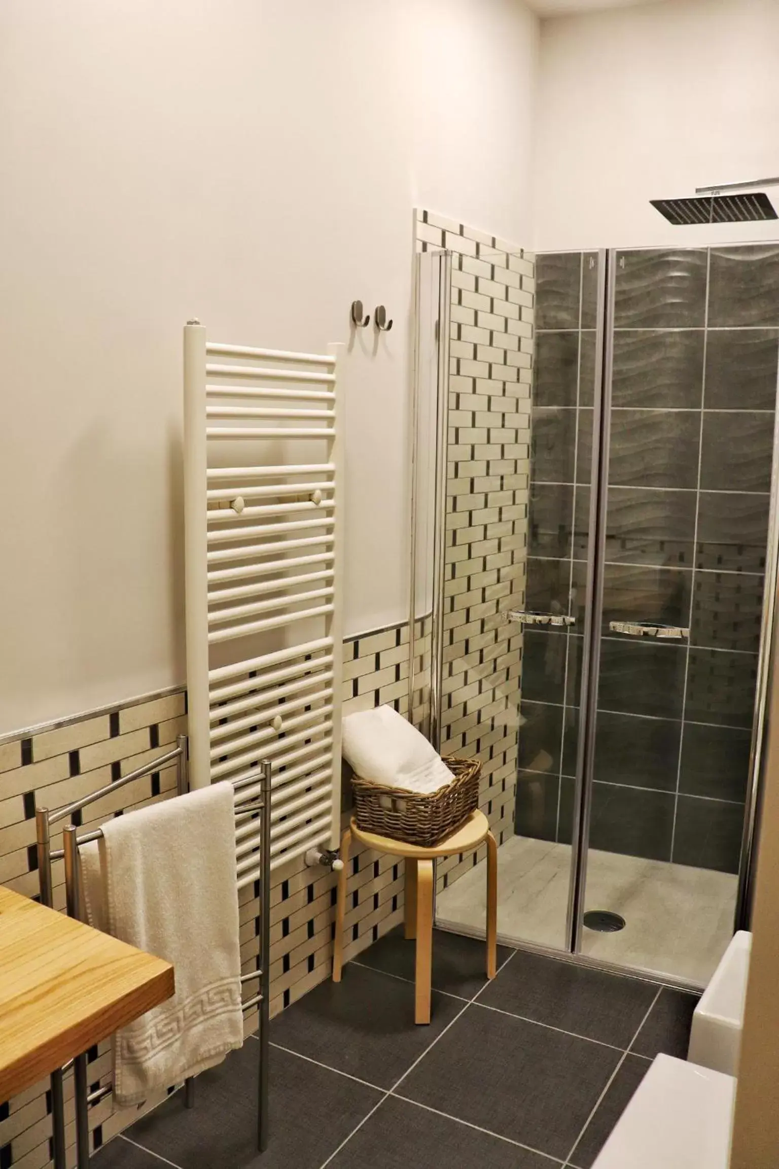 Shower, Bathroom in Le Suite