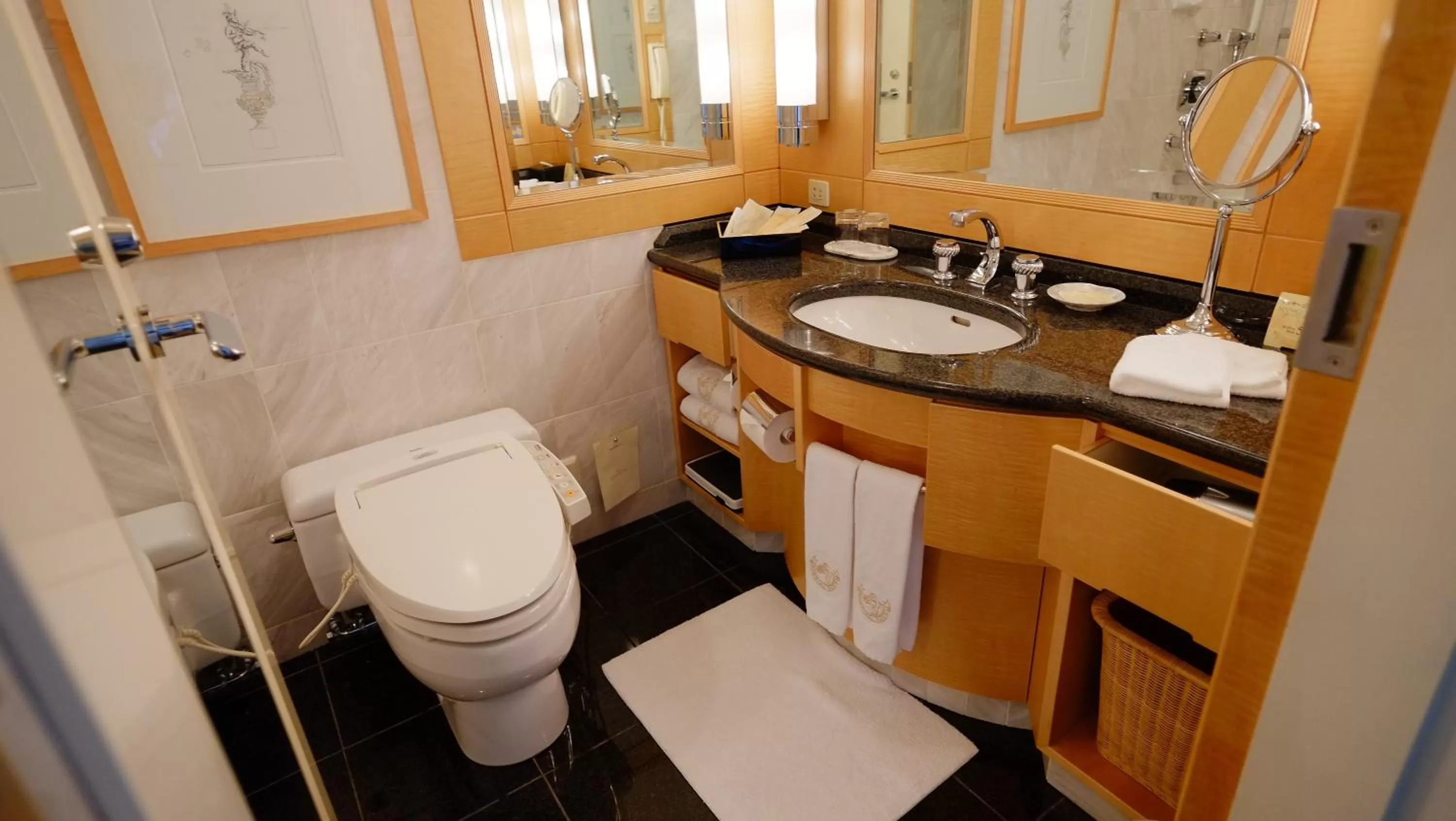 Bathroom in Imperial Hotel Osaka