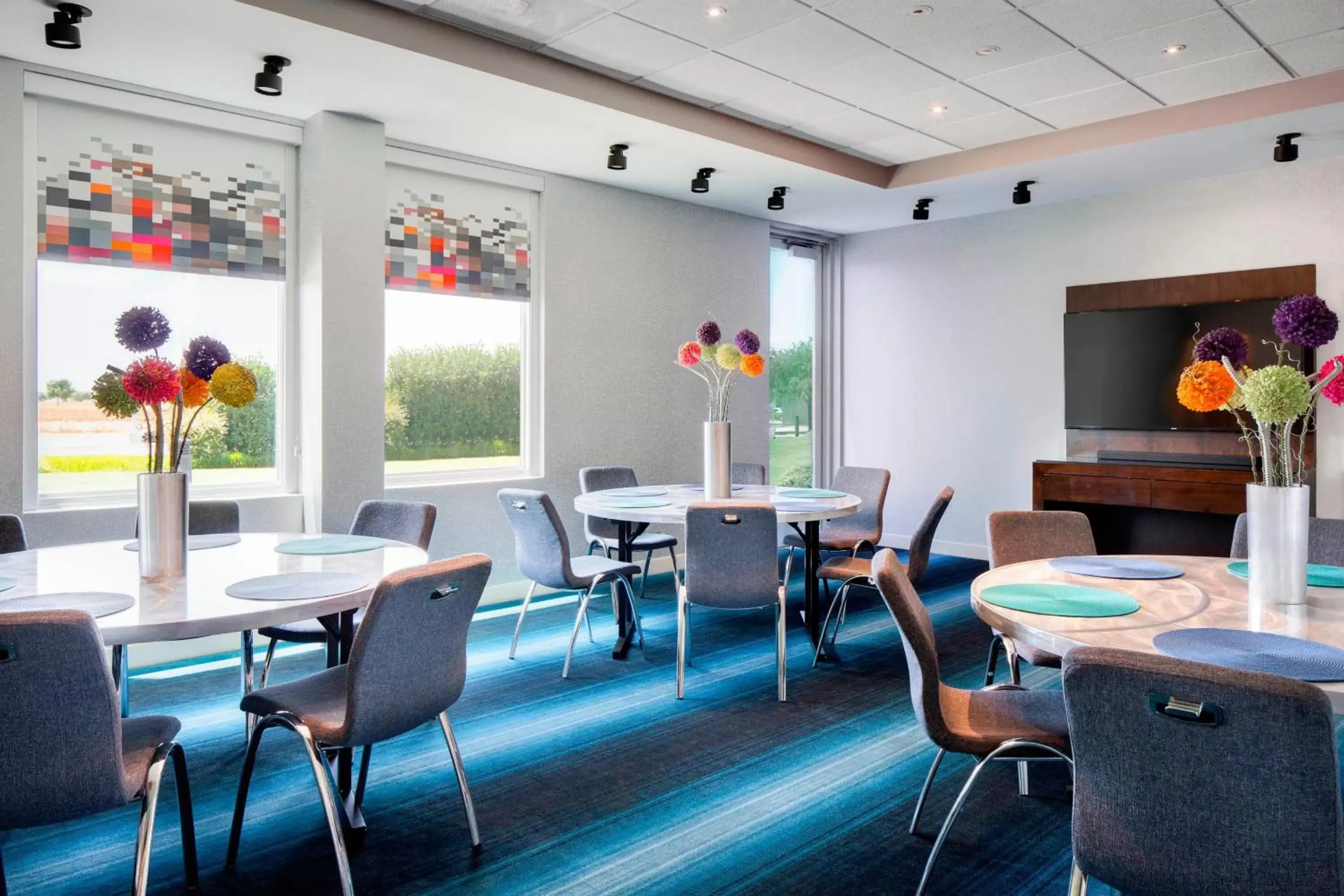 Meeting/conference room, Restaurant/Places to Eat in Aloft Hotel Las Colinas