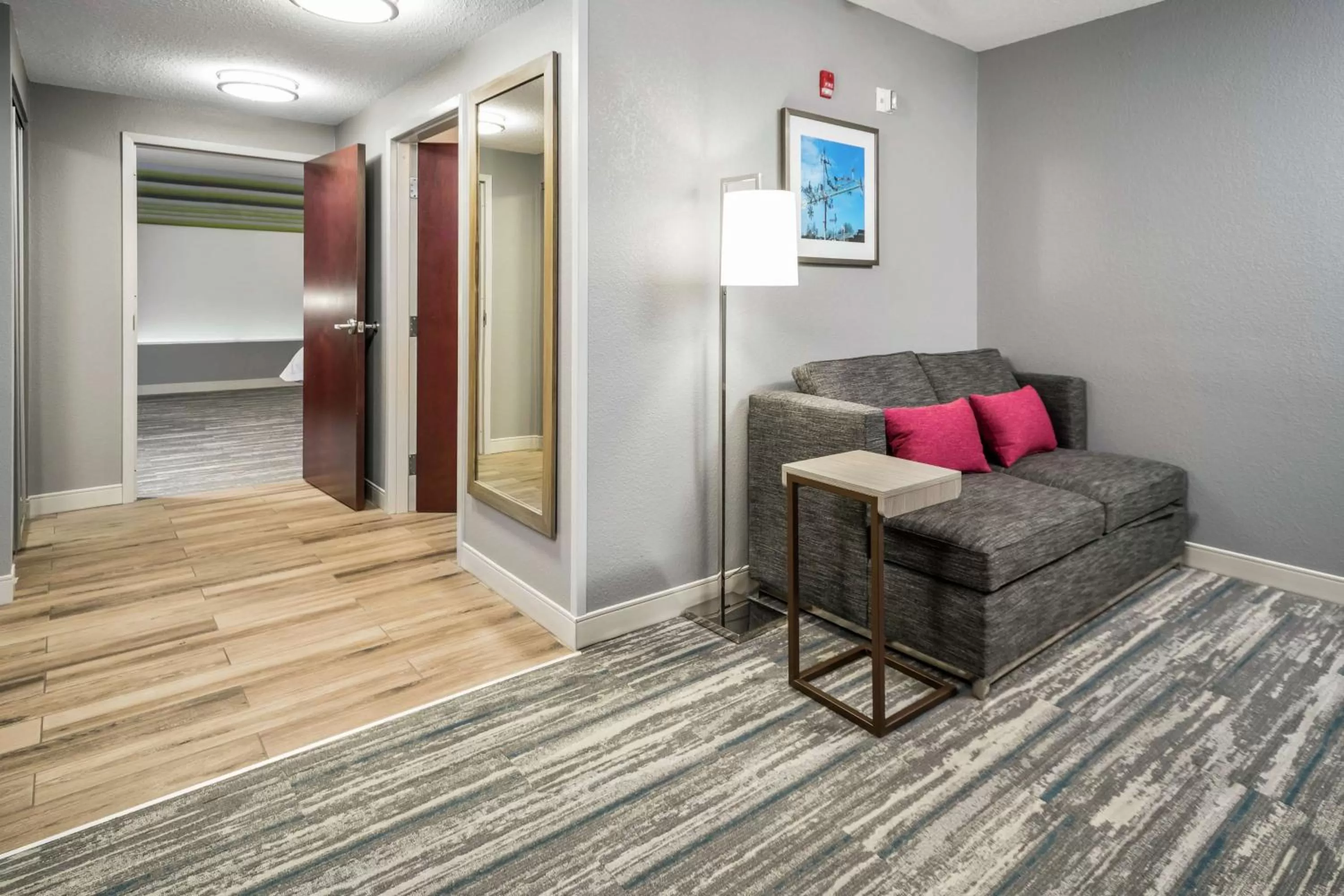 Living room in Hampton Inn Wilson Downtown