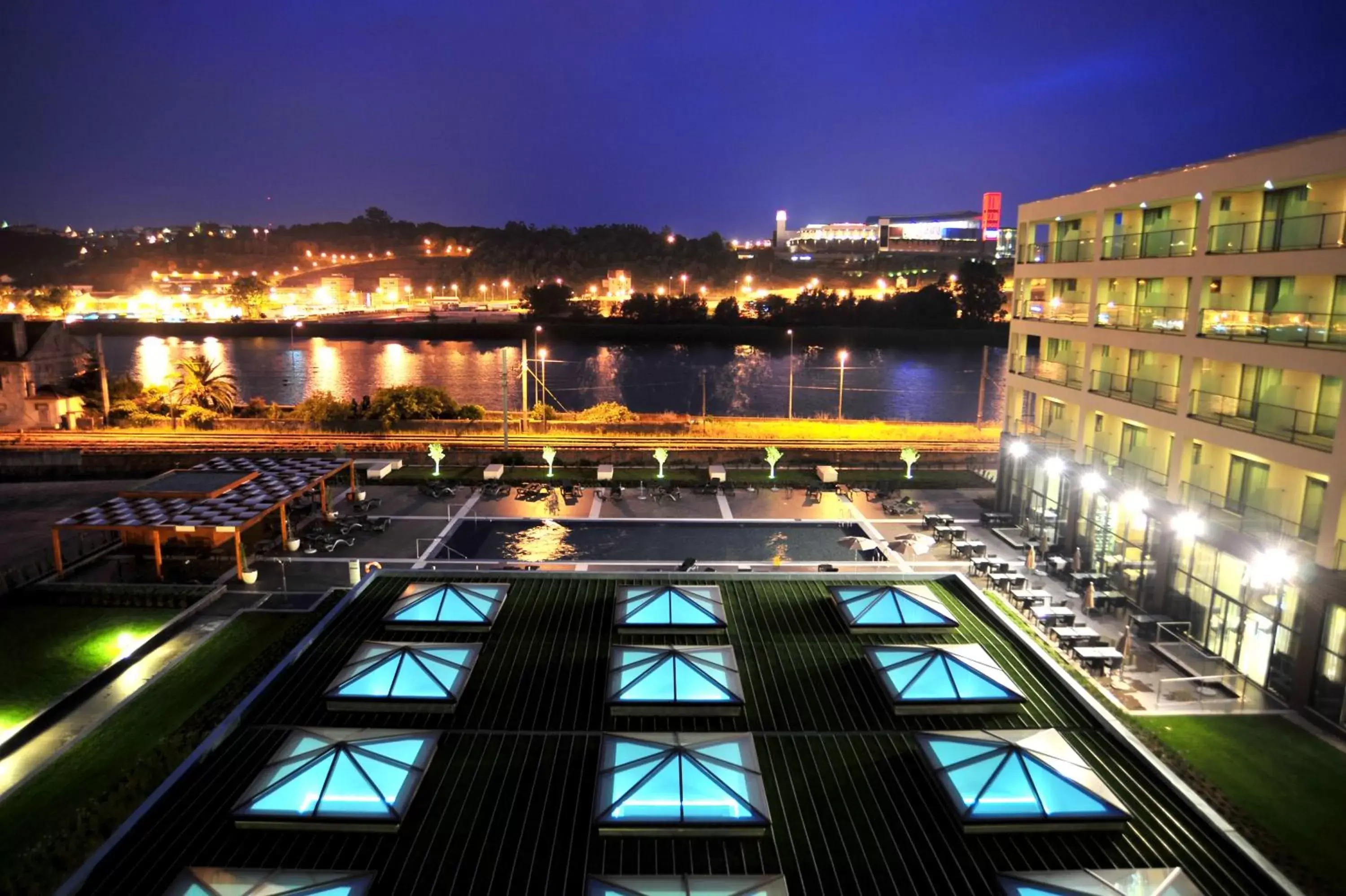 Facade/entrance, Pool View in Vila Gale Coimbra