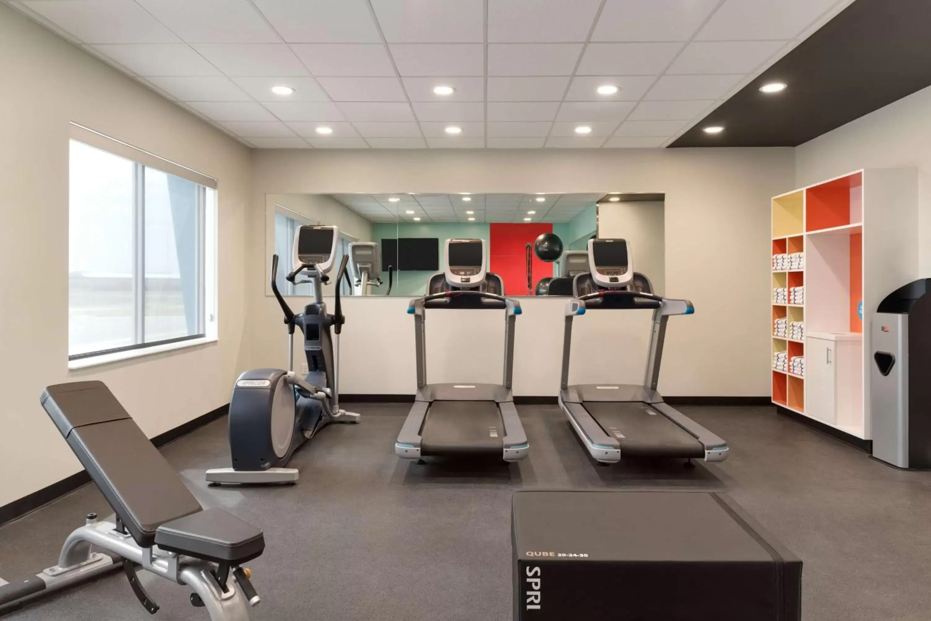 Fitness centre/facilities, Fitness Center/Facilities in Tru By Hilton Cedar Rapids Westdale