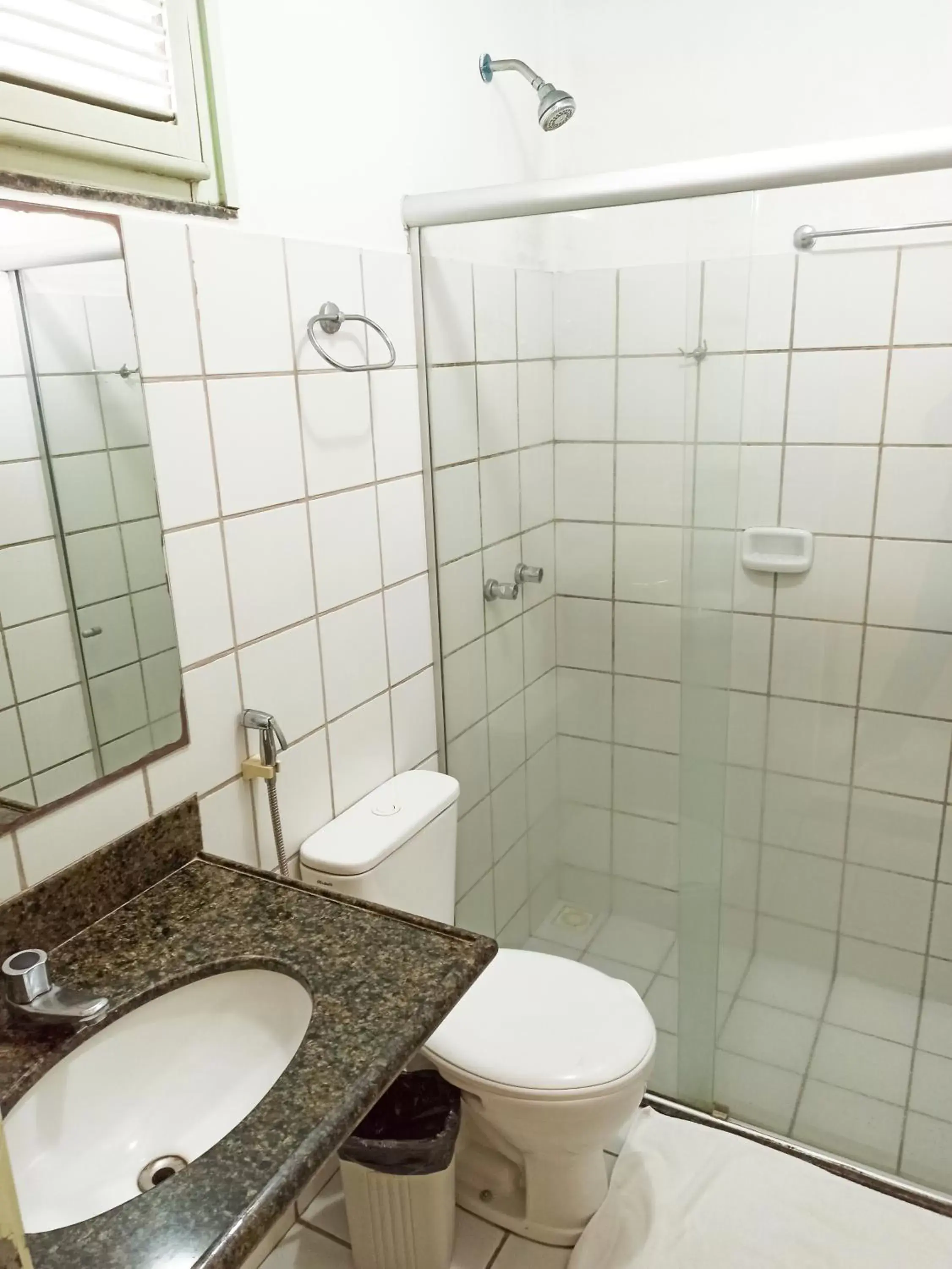 Bathroom in Algas Praia Hotel