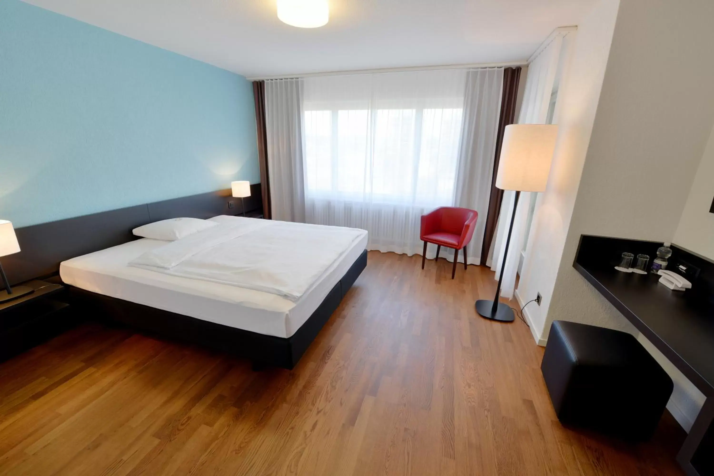 Bed in HOTEL illuster - Urban & Local