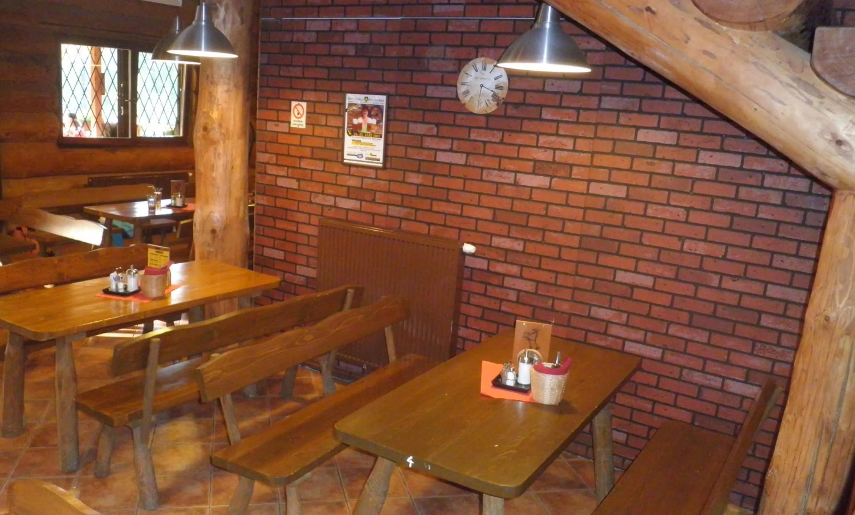 Restaurant/places to eat in Sport-hotel Šibeniční vrch