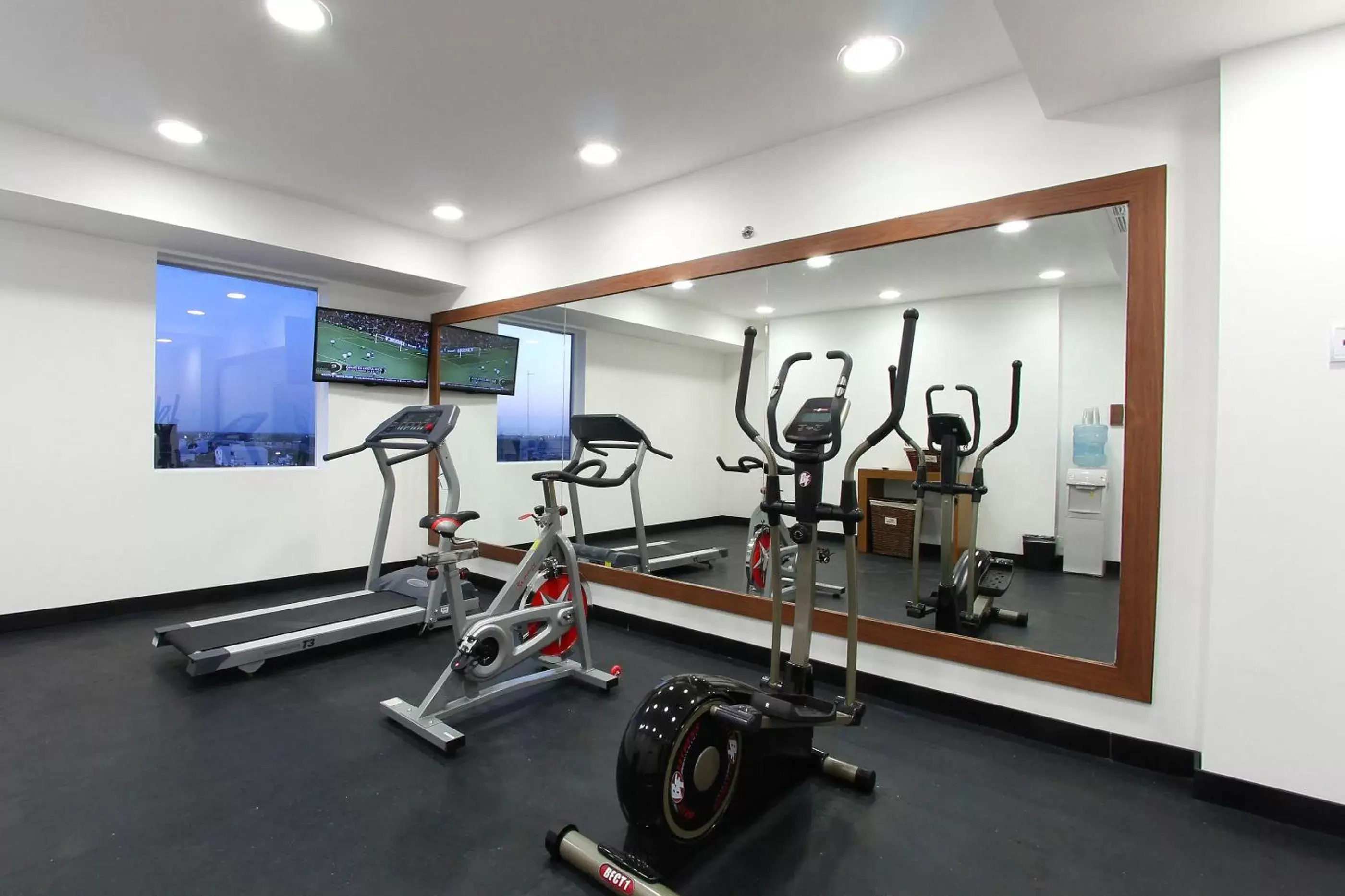 Fitness centre/facilities, Fitness Center/Facilities in One Villahermosa Centro