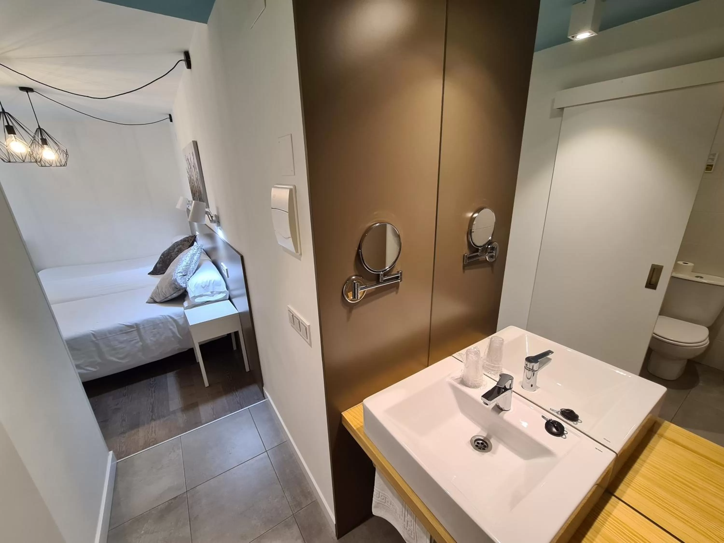 Bed in Hotel Jacobeo