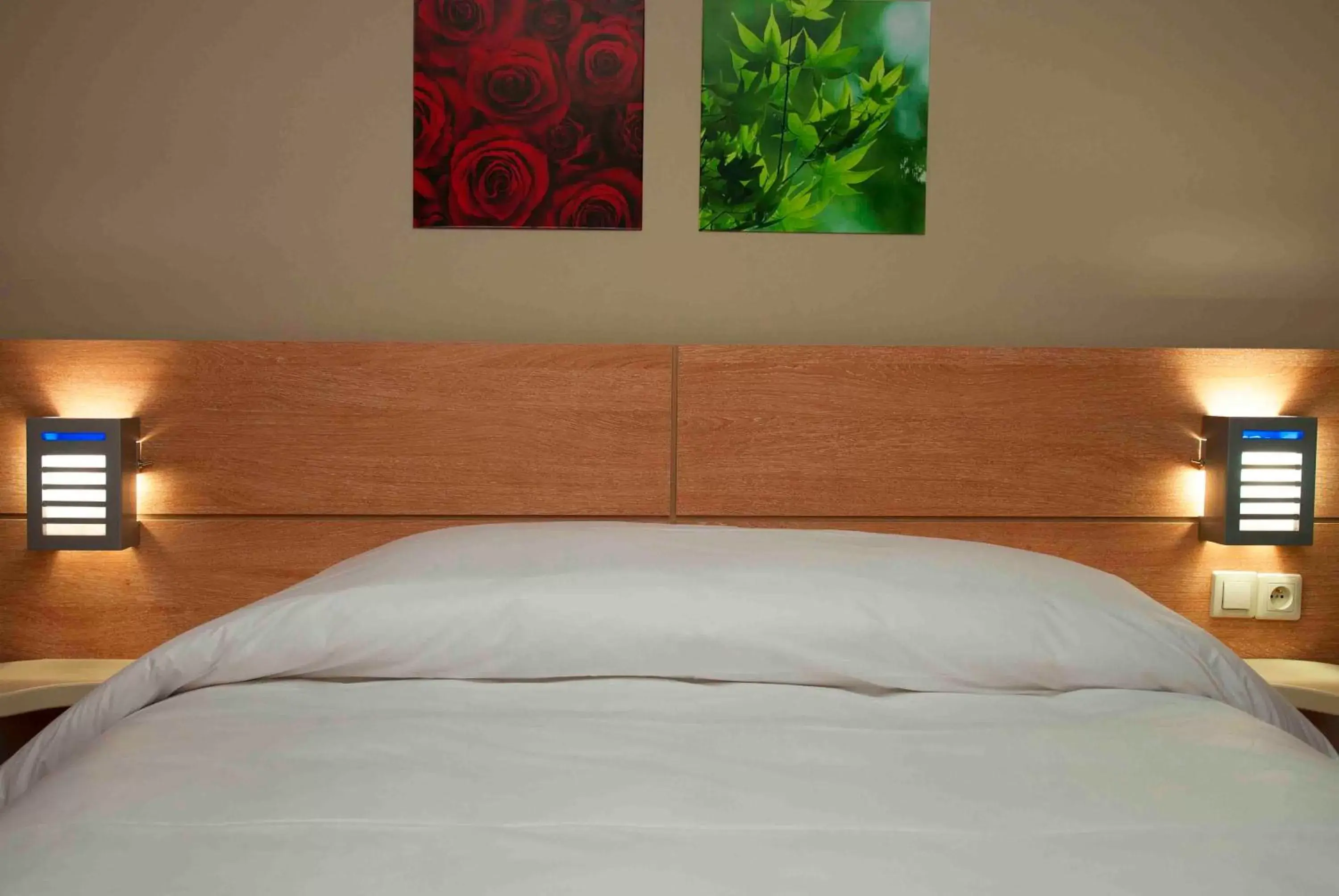 Bed in Manzil Hotel